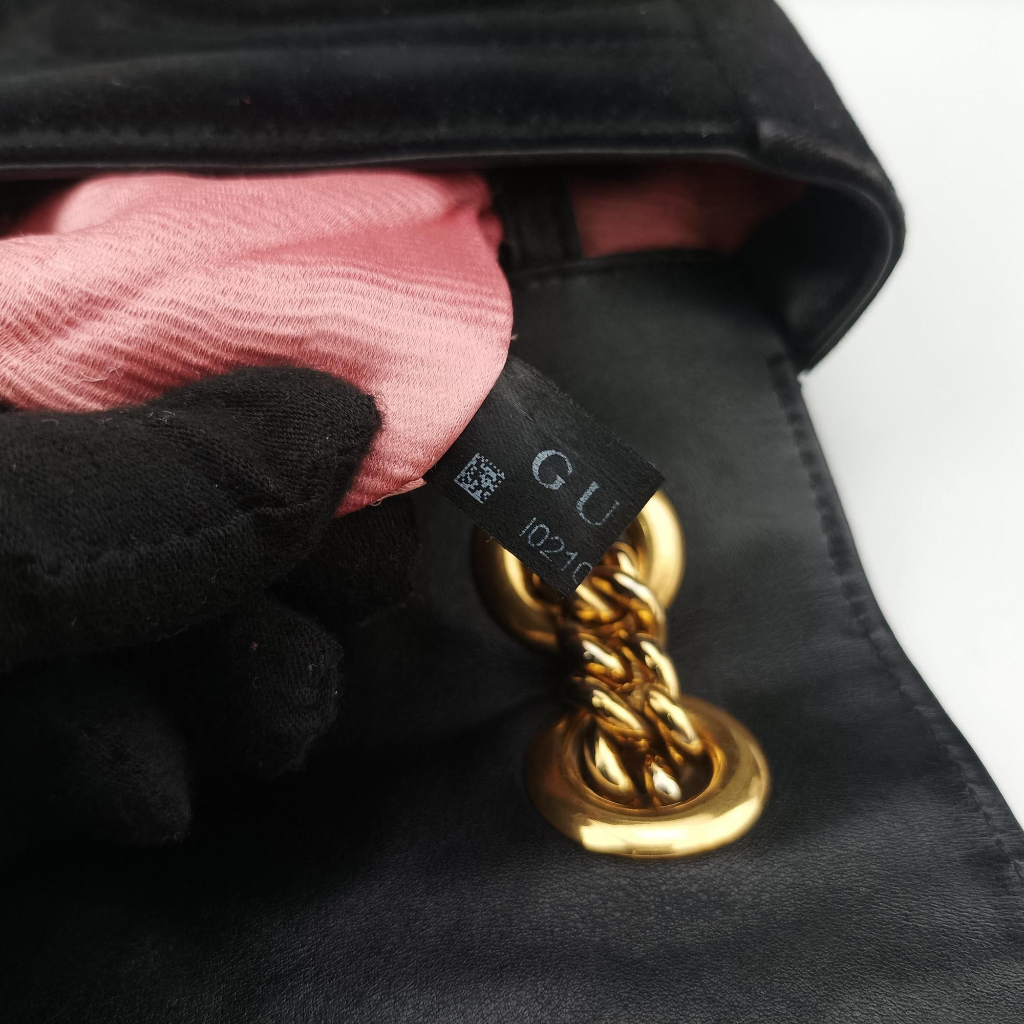 Pre-owned Gucci GG Marmont Black velour 443497 shoulderbag | stylenewstar