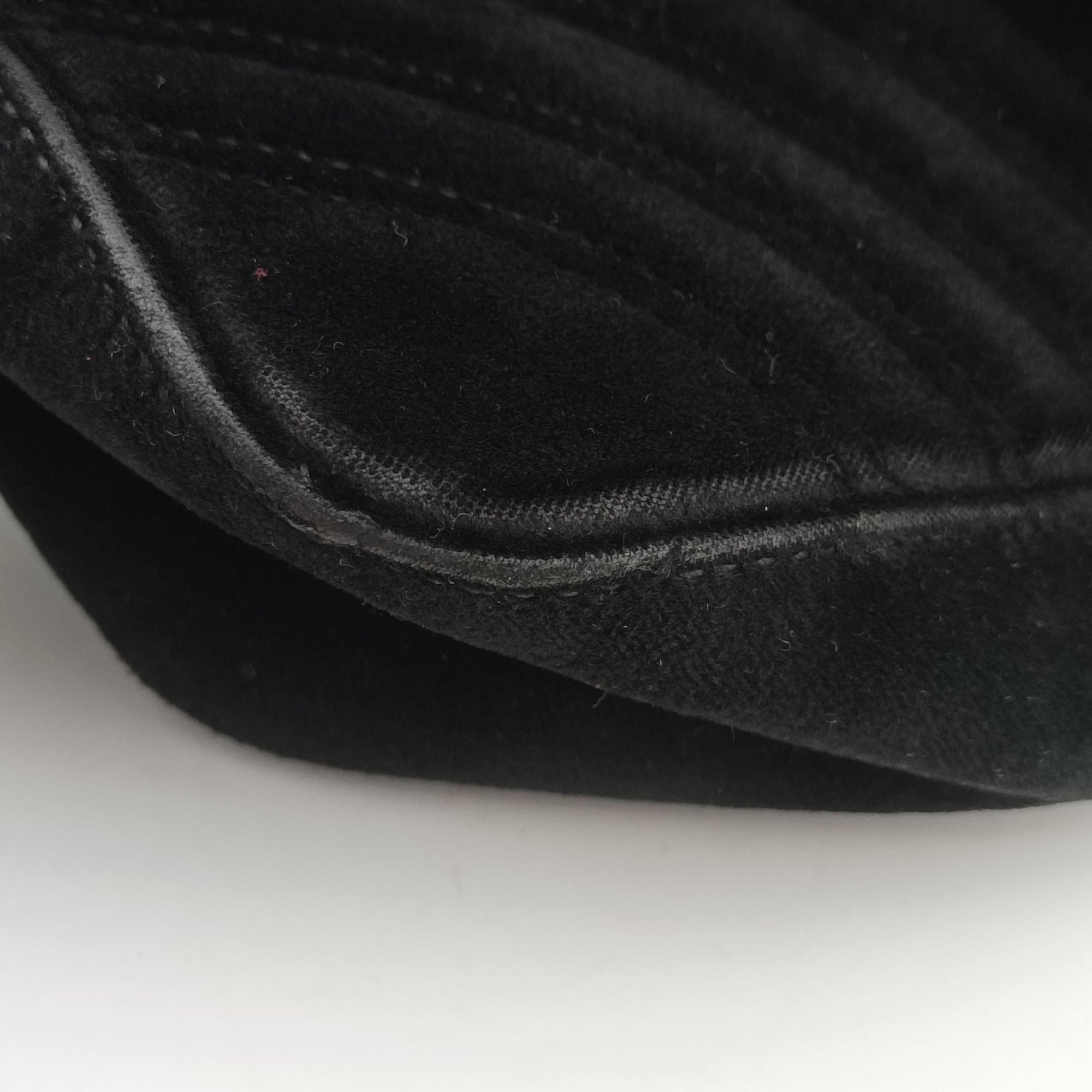 Pre-owned Gucci GG Marmont Black velour 443497 shoulderbag | stylenewstar