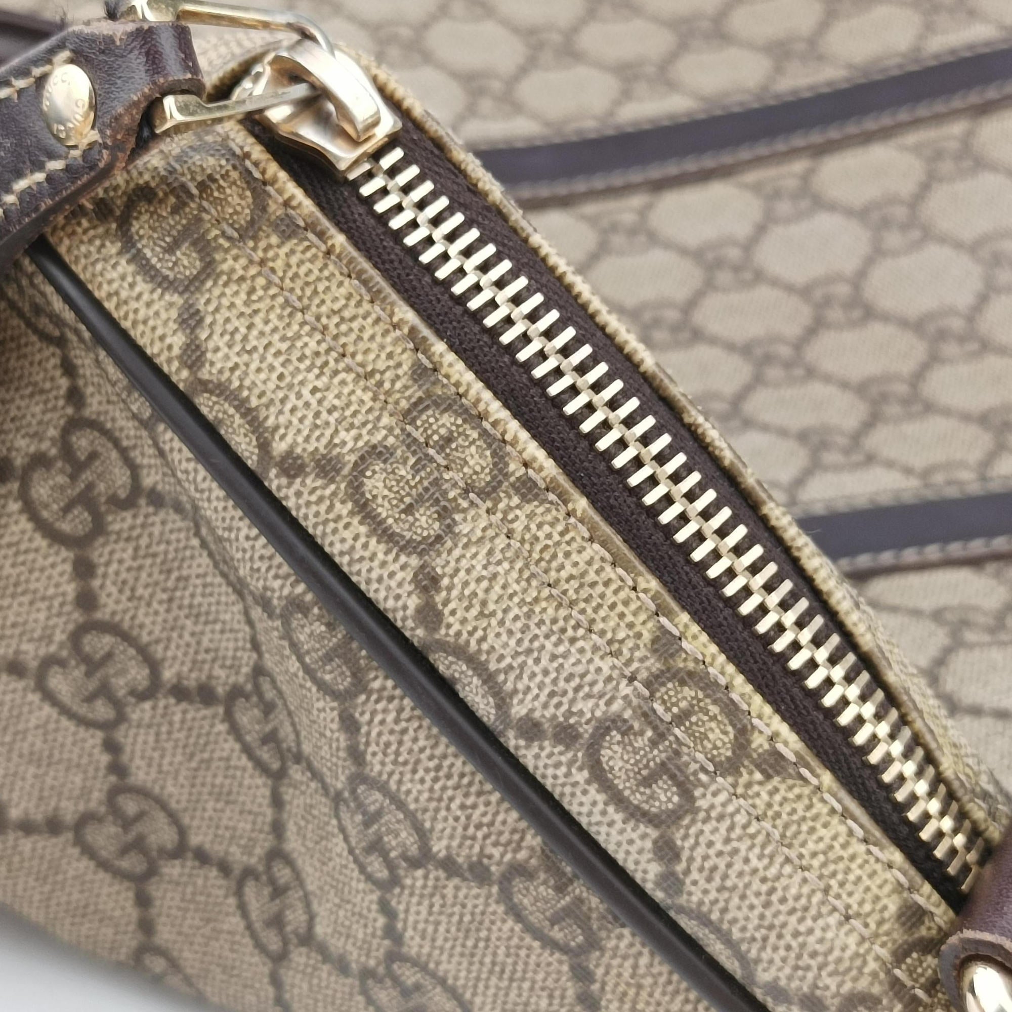 Secondhand Gucci GG plus GG Supreme Briefcase Brown PVC coated canvasxLeather 201480 handbag | stylenewstar