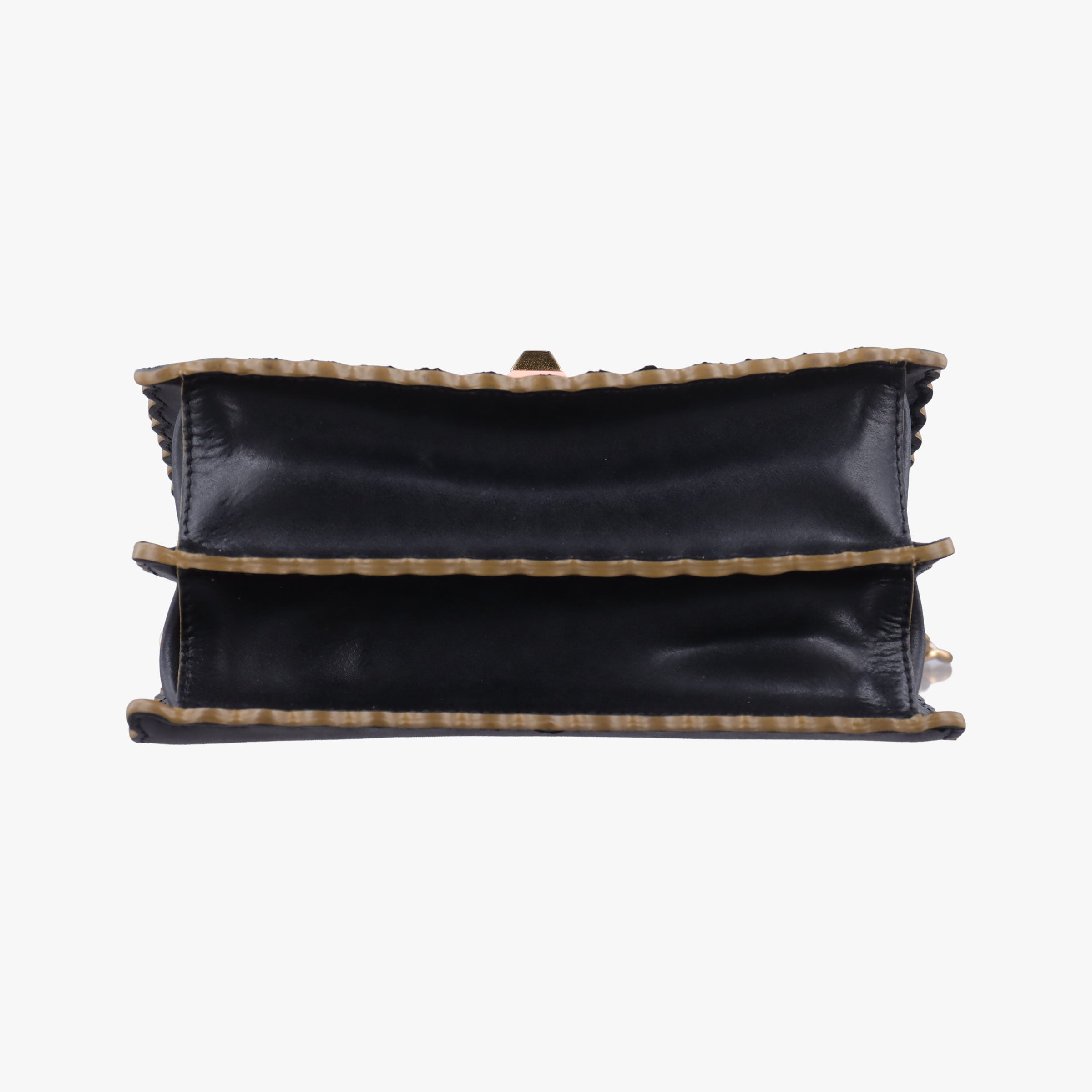 Pre-owned Fendi Studded Kan I Black Leather 8M0381 shoulderbag | stylenewstar