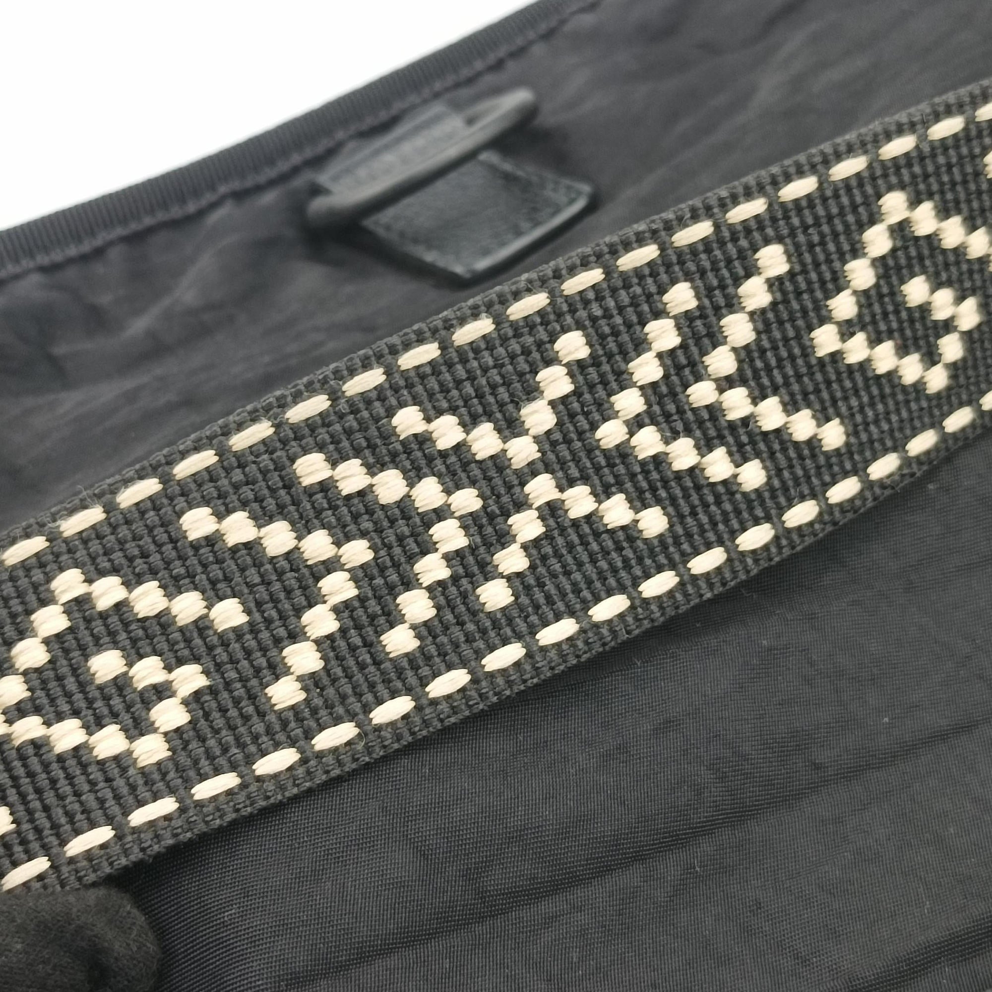 Pre-owned Gucci 80s Patch Black Nylon 536842 bum bag/waist bag | stylenewstar
