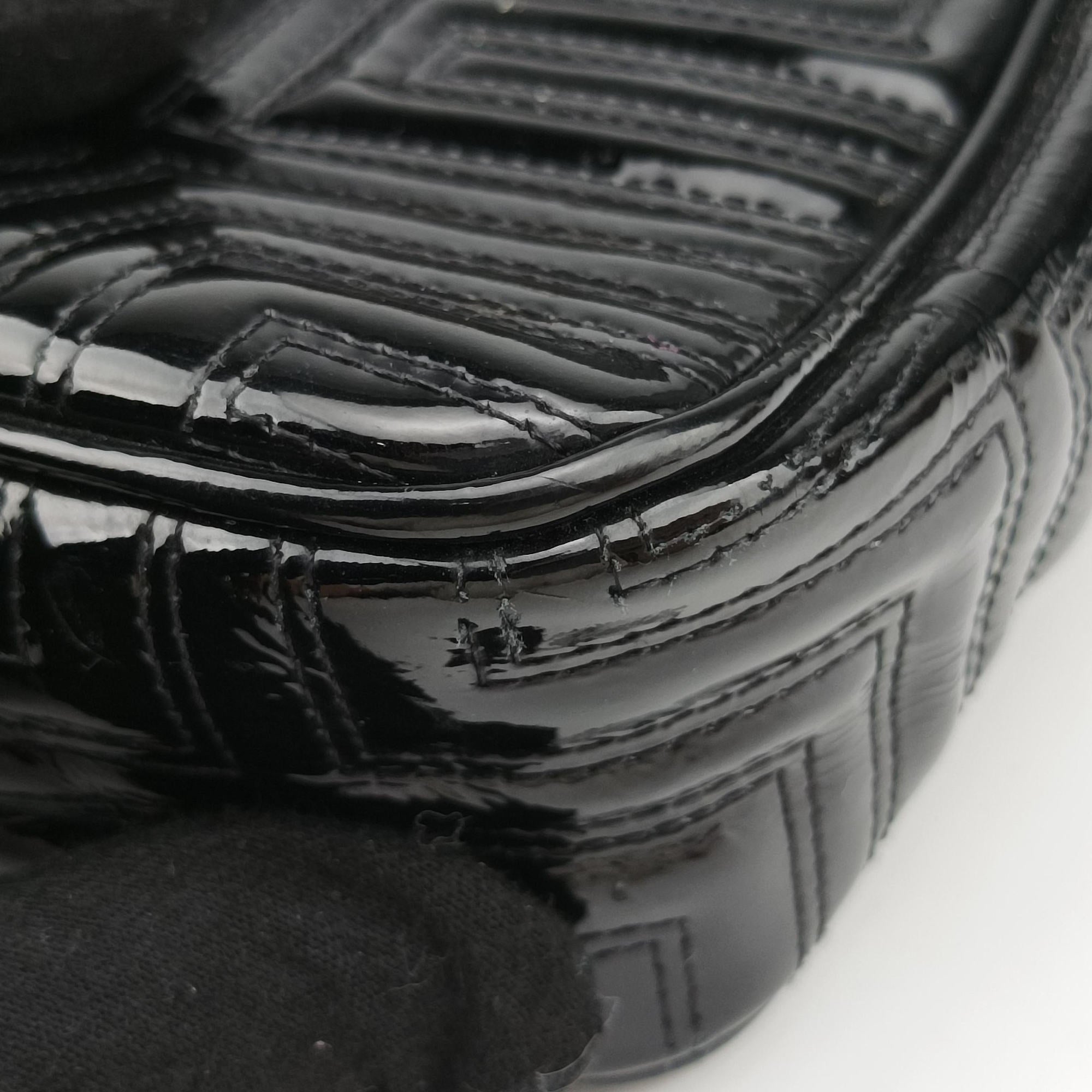 Secondhand VERSACE back grain Black Patent Leather  shoulderbag | stylenewstar