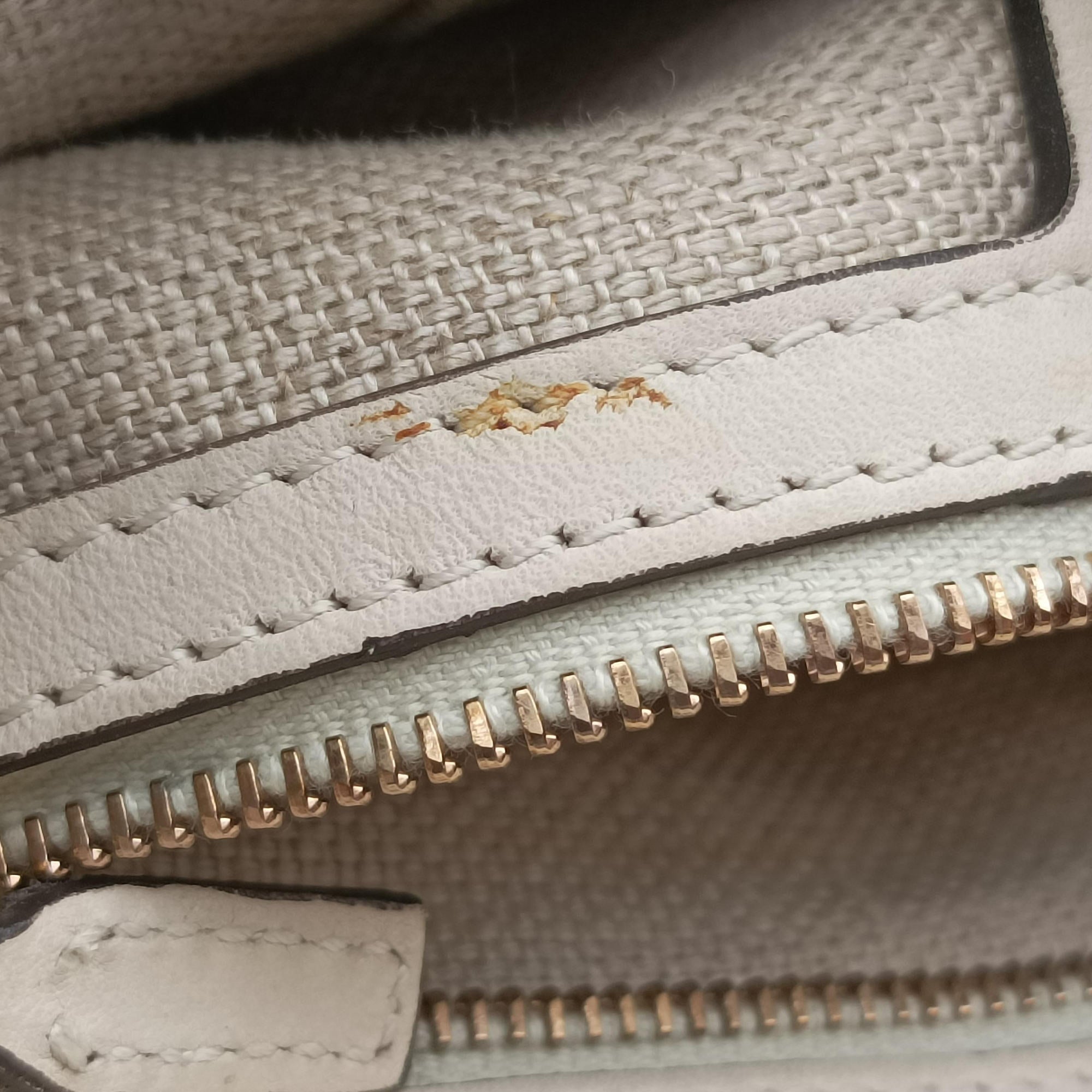 Pre-owned Gucci Tassel Handmade Medium Flap White Leather 263954 shoulderbag | stylenewstar