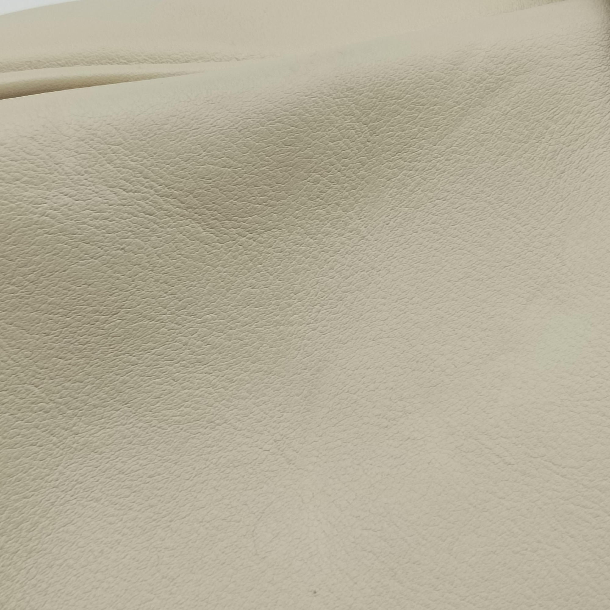 Pre-owned Gucci Tassel Handmade Medium Flap White Leather 263954 shoulderbag | stylenewstar