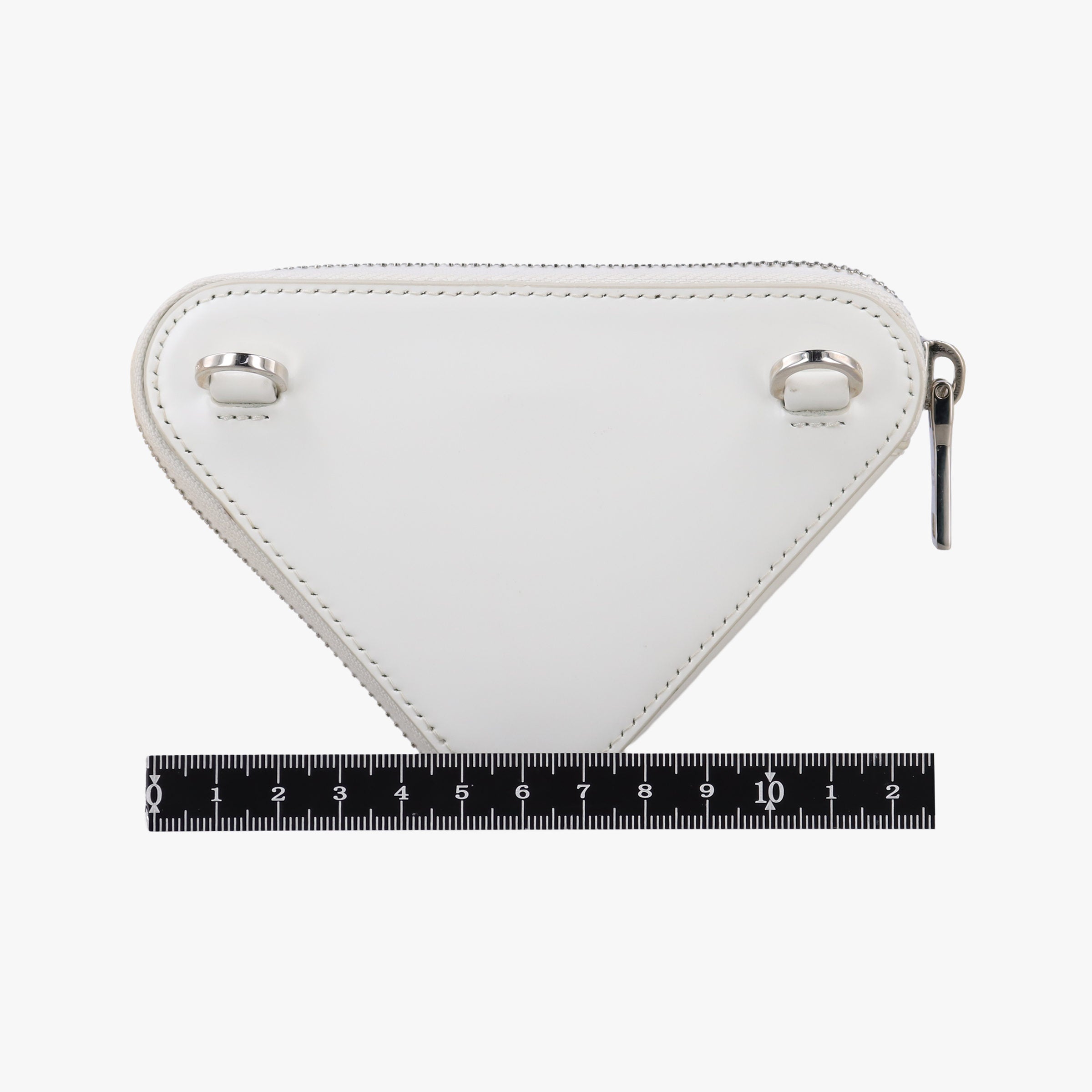 Vintage Prada Triangle Chain Pouch White Leather  shoulderbag | stylenewstar