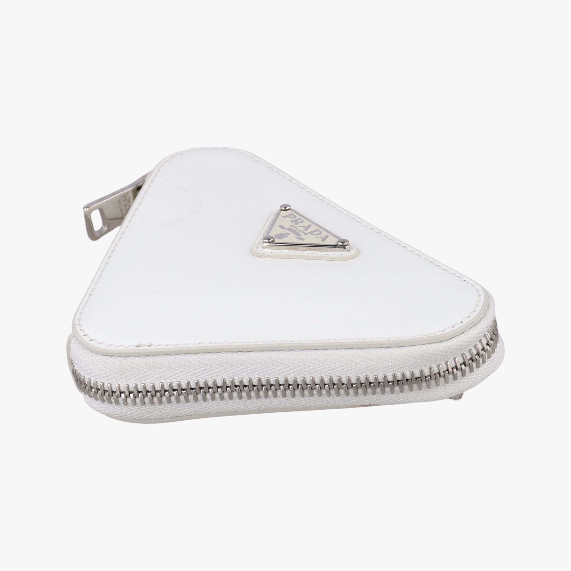 Vintage Prada Triangle Chain Pouch White Leather  shoulderbag | stylenewstar