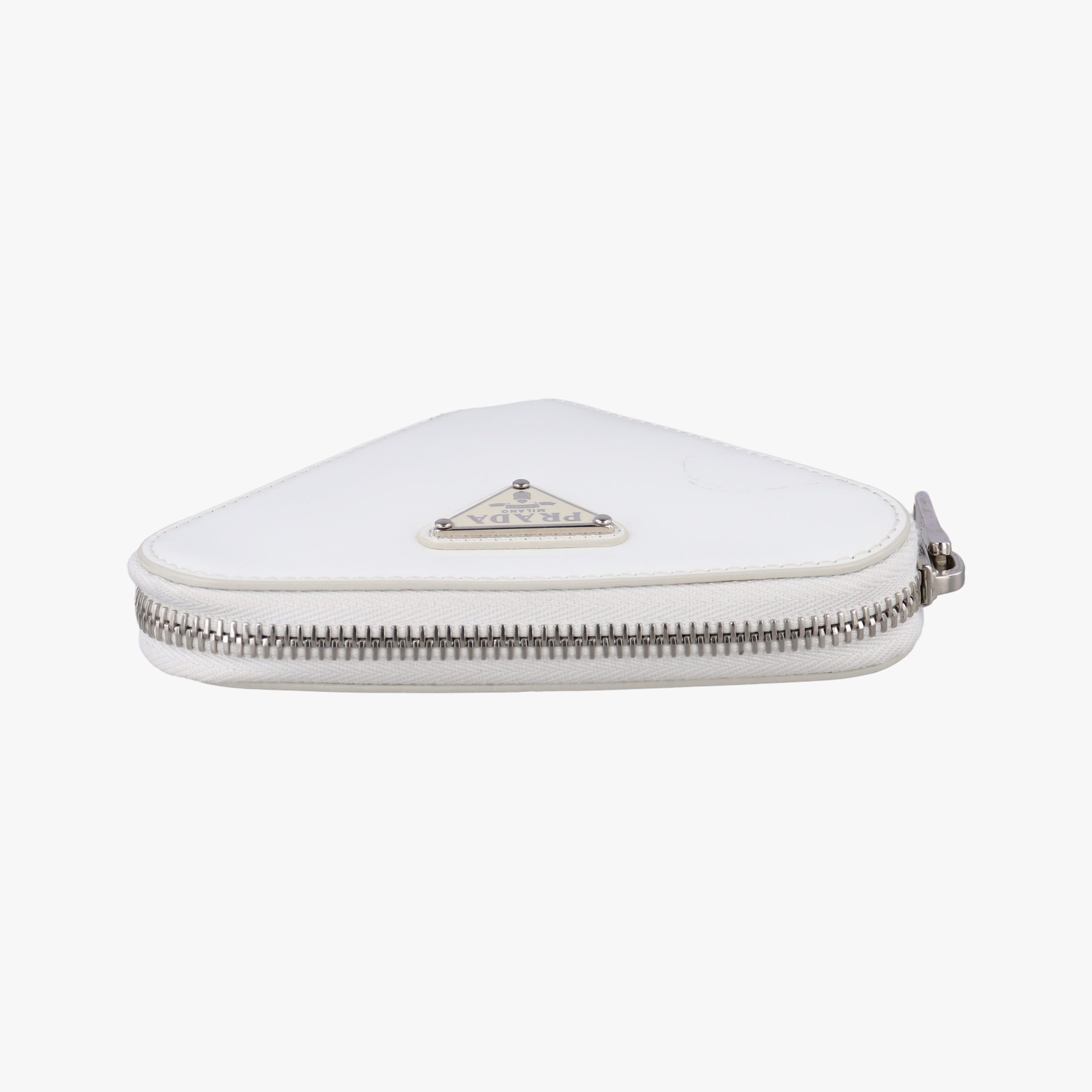Vintage Prada Triangle Chain Pouch White Leather  shoulderbag | stylenewstar