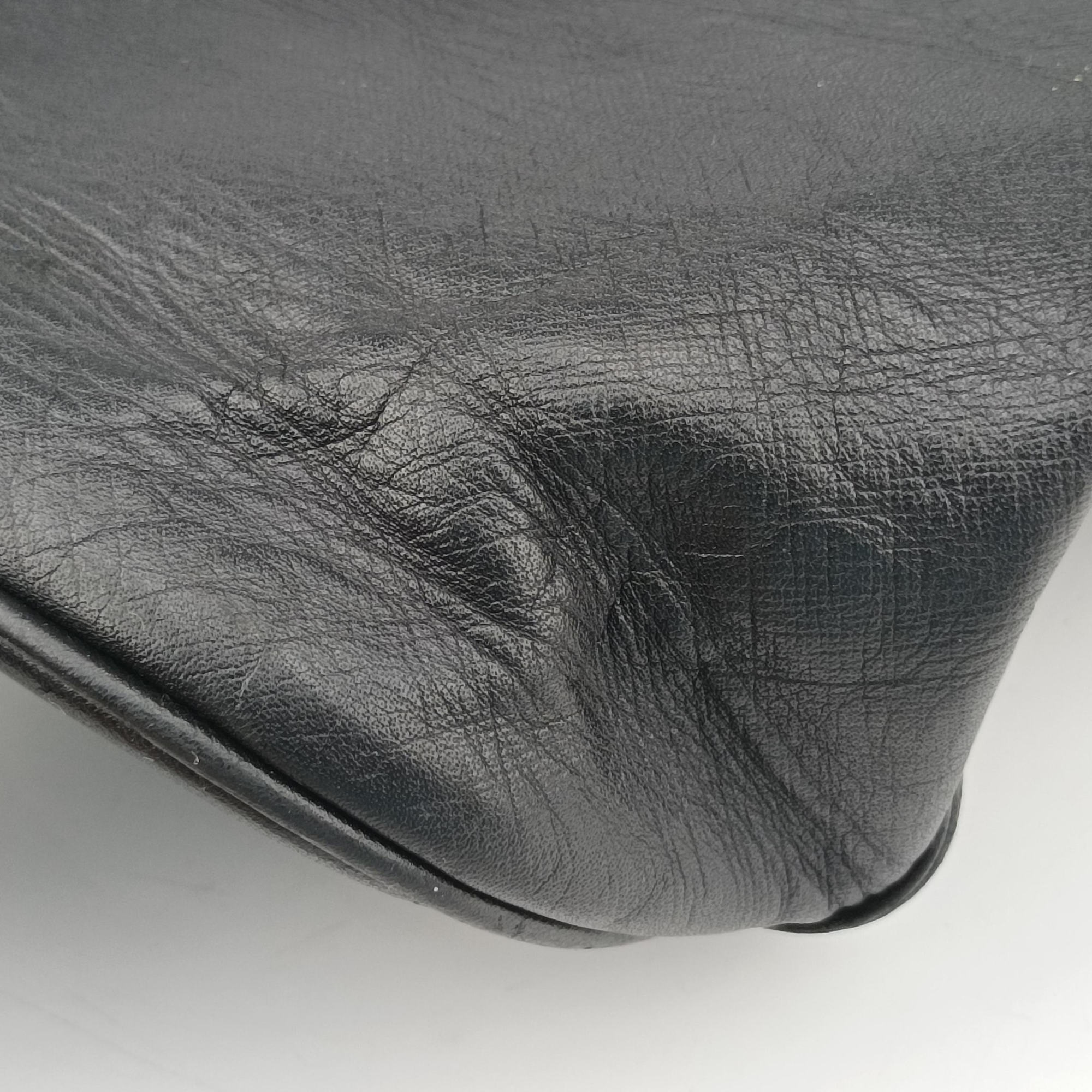 Pre-owned VERSACE Tote Black Leather  handbag | stylenewstar