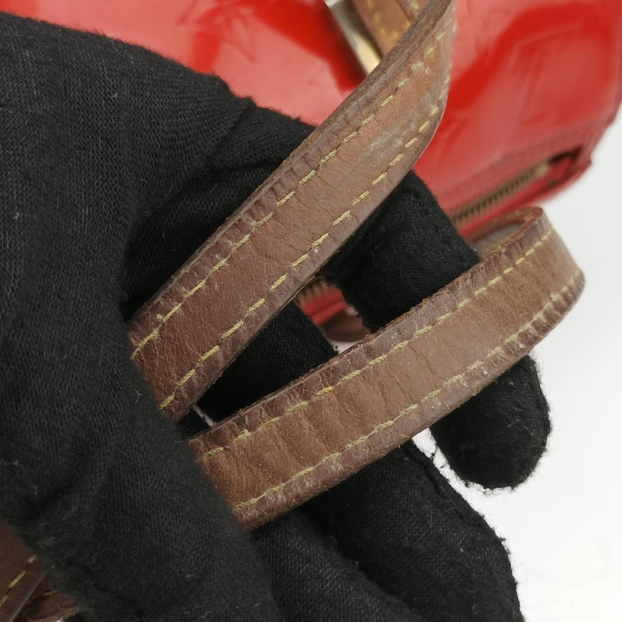 Secondhand Louis Vuitton Bedford Pomme d'Amour Vernis M91986 shoulderbag | stylenewstar