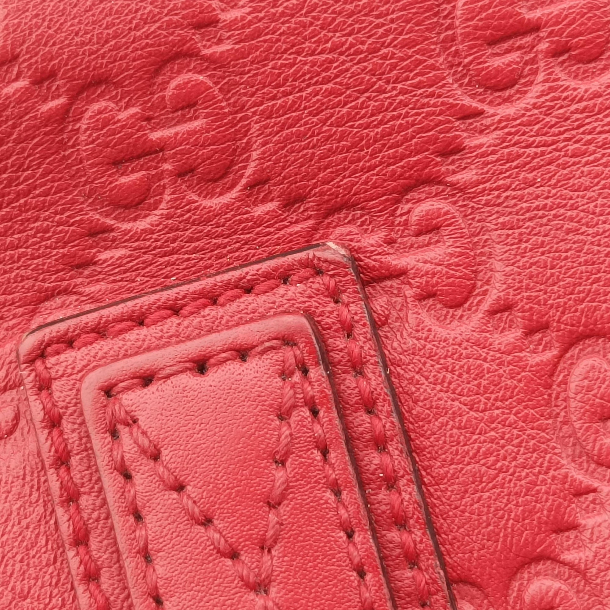 Vintage Gucci Guccissima GG Imprime Red Leather 211137 handbag | stylenewstar
