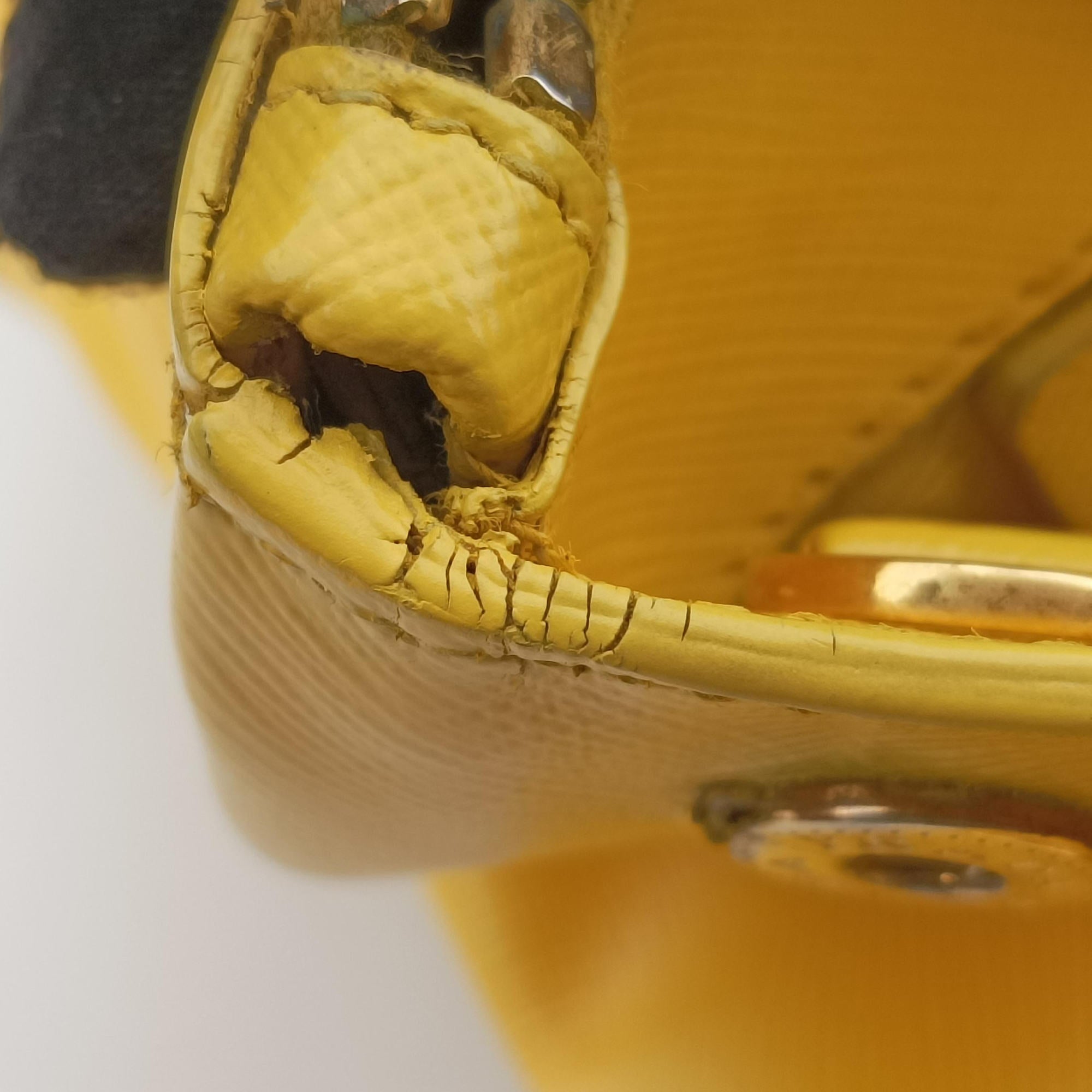 Pre-owned Prada Galleria Yellow SAFFIANO Leather BN2274 shoulderbag | stylenewstar