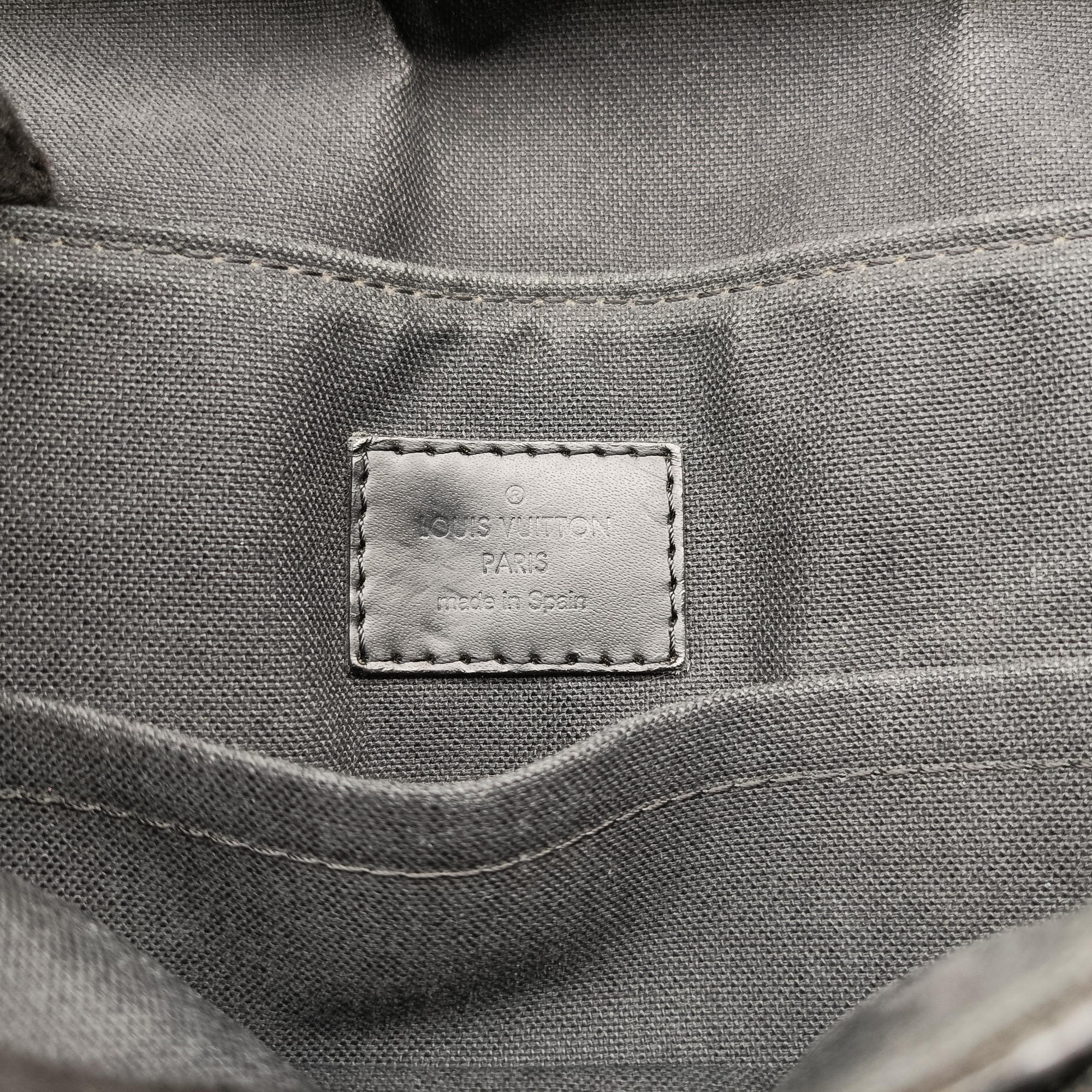 Pre-owned Louis Vuitton District MM Black Damier GRAPHITE N41272 shoulderbag | stylenewstar