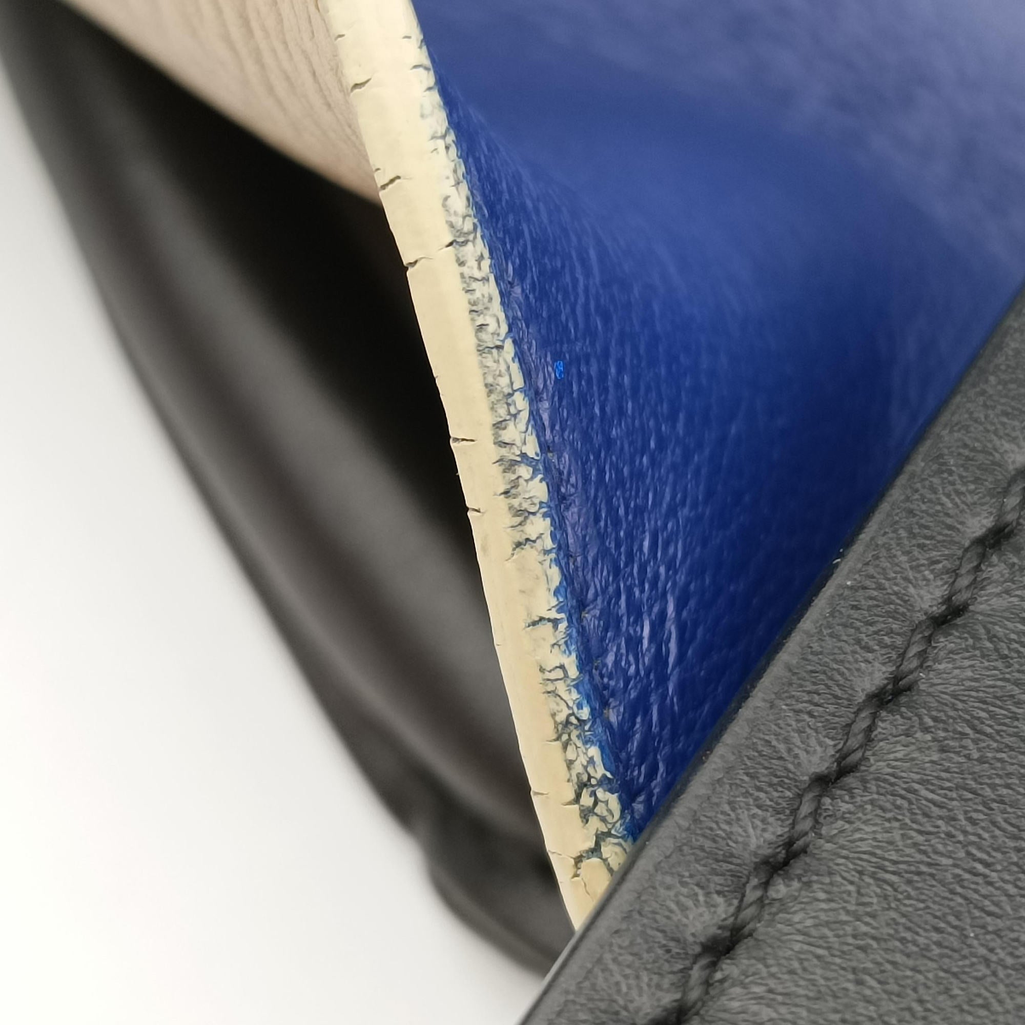 Pre-owned Celine Trapeze Beige×black×blue Suede × leather  shoulderbag | stylenewstar
