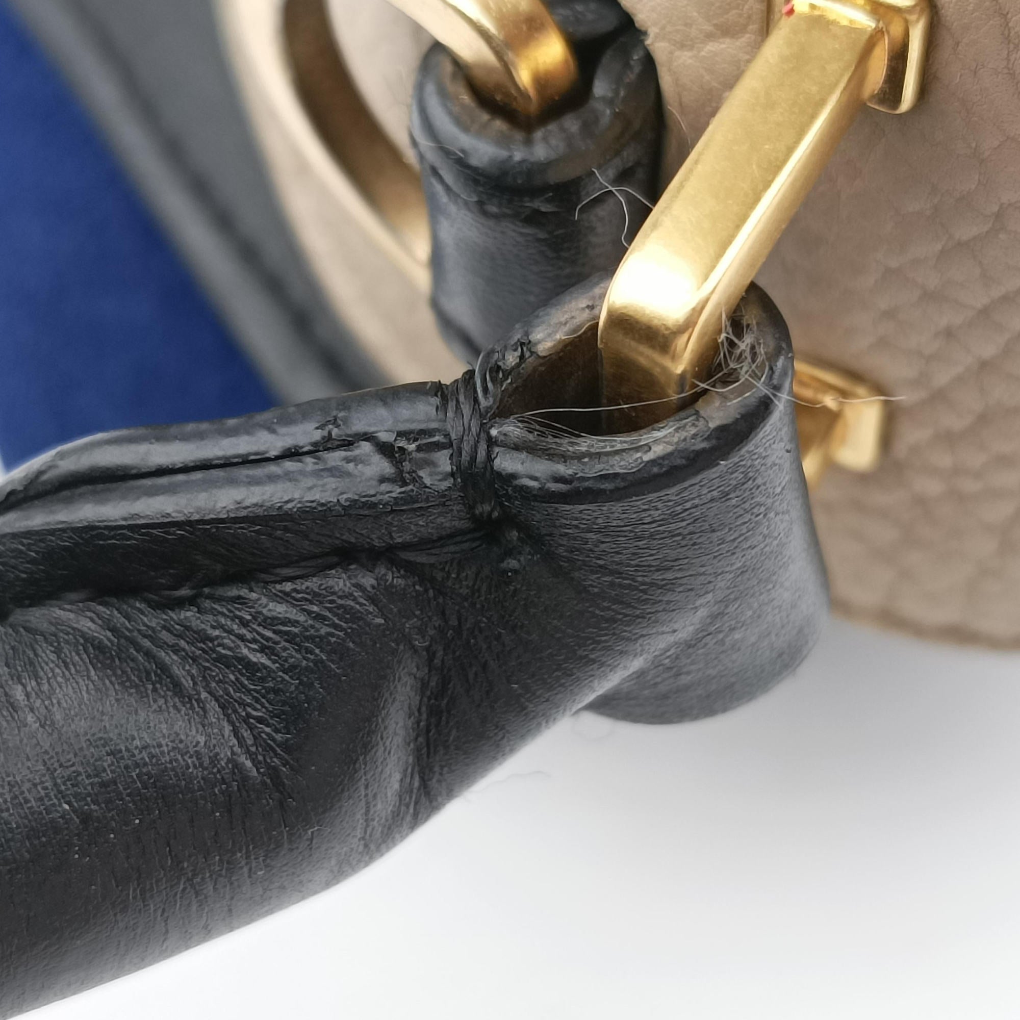 Pre-owned Celine Trapeze Beige×black×blue Suede × leather  shoulderbag | stylenewstar