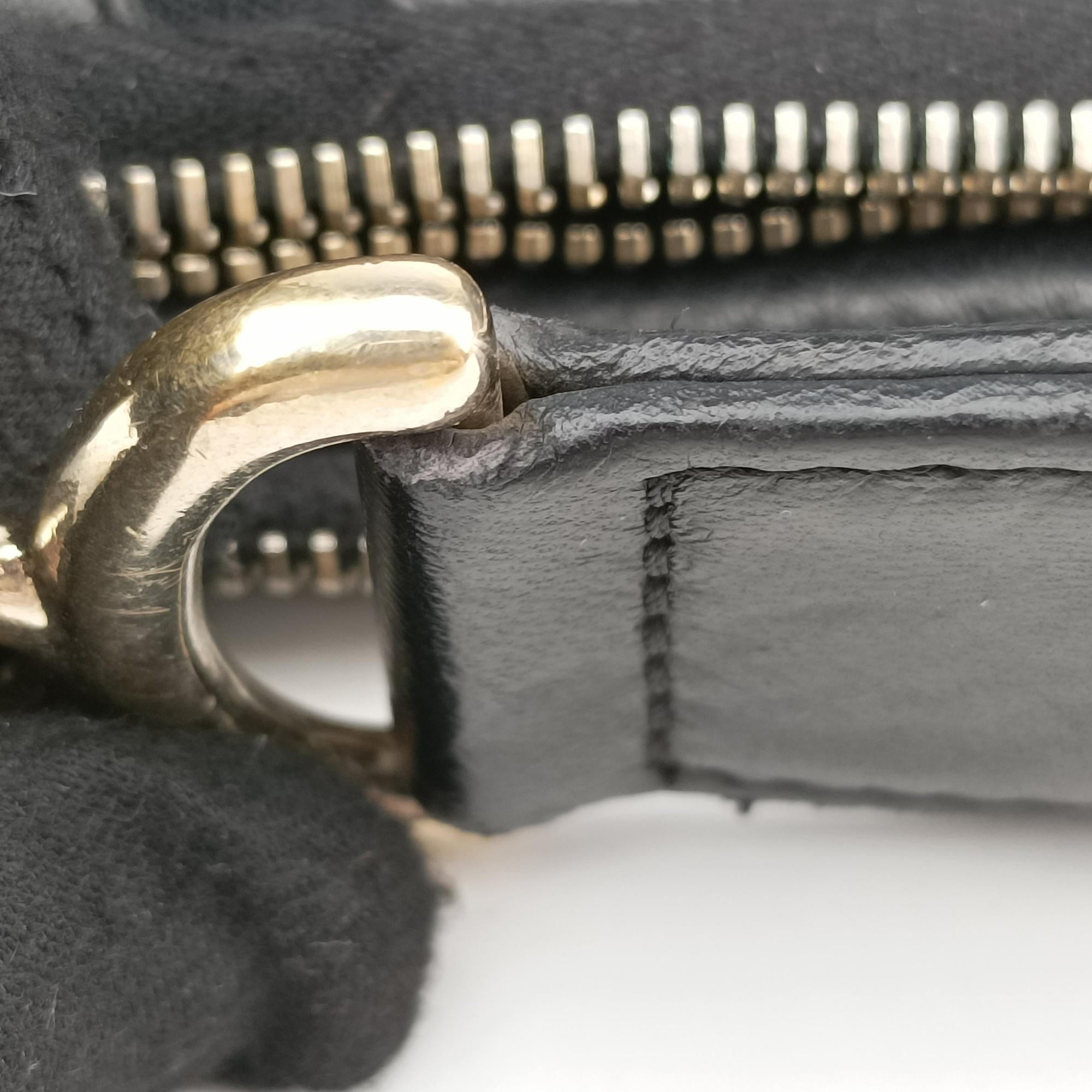 Pre-owned Chanel Scales Black Leather A39807 shoulderbag | stylenewstar