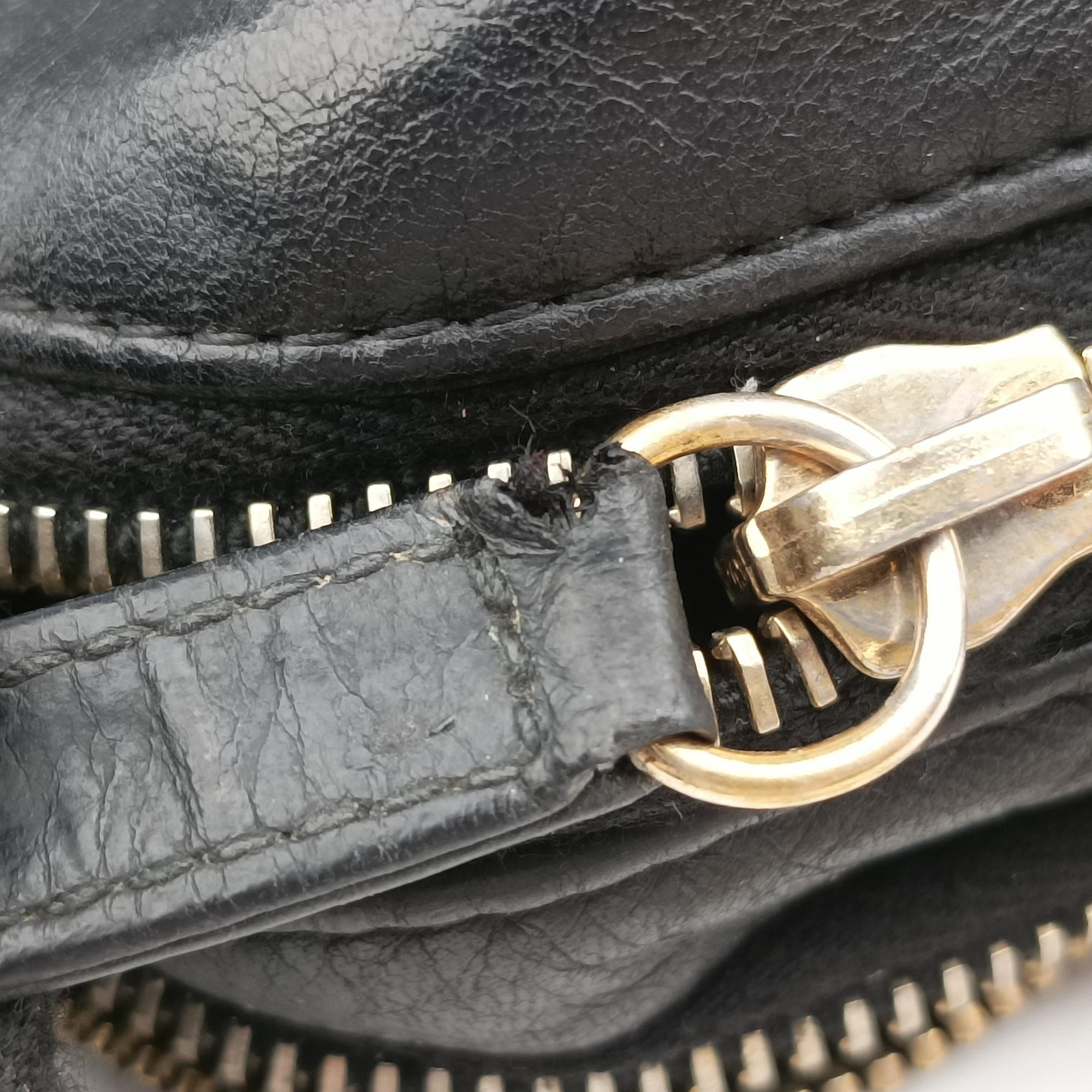 Pre-owned Chanel Scales Black Leather A39807 shoulderbag | stylenewstar