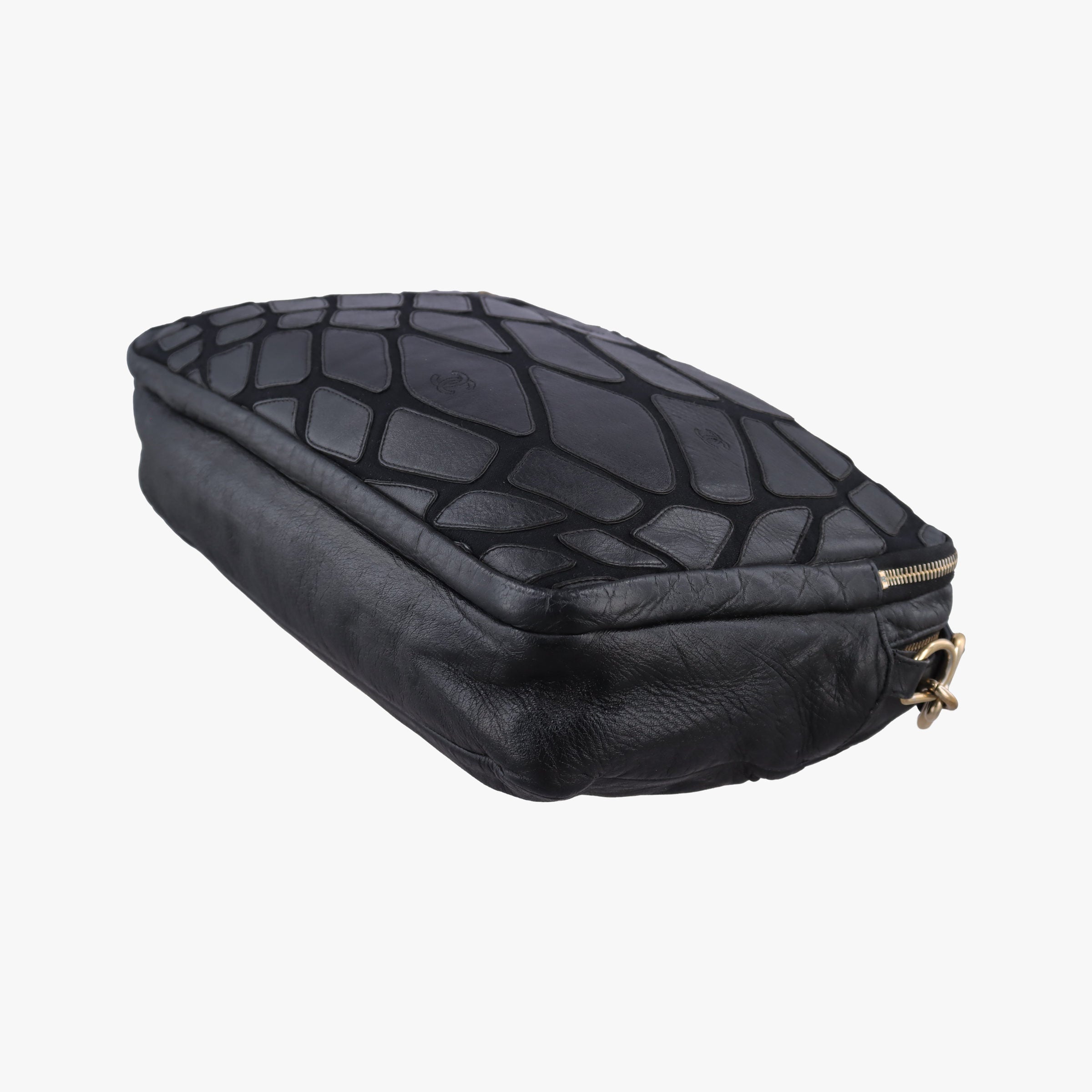 Pre-owned Chanel Scales Black Leather A39807 shoulderbag | stylenewstar