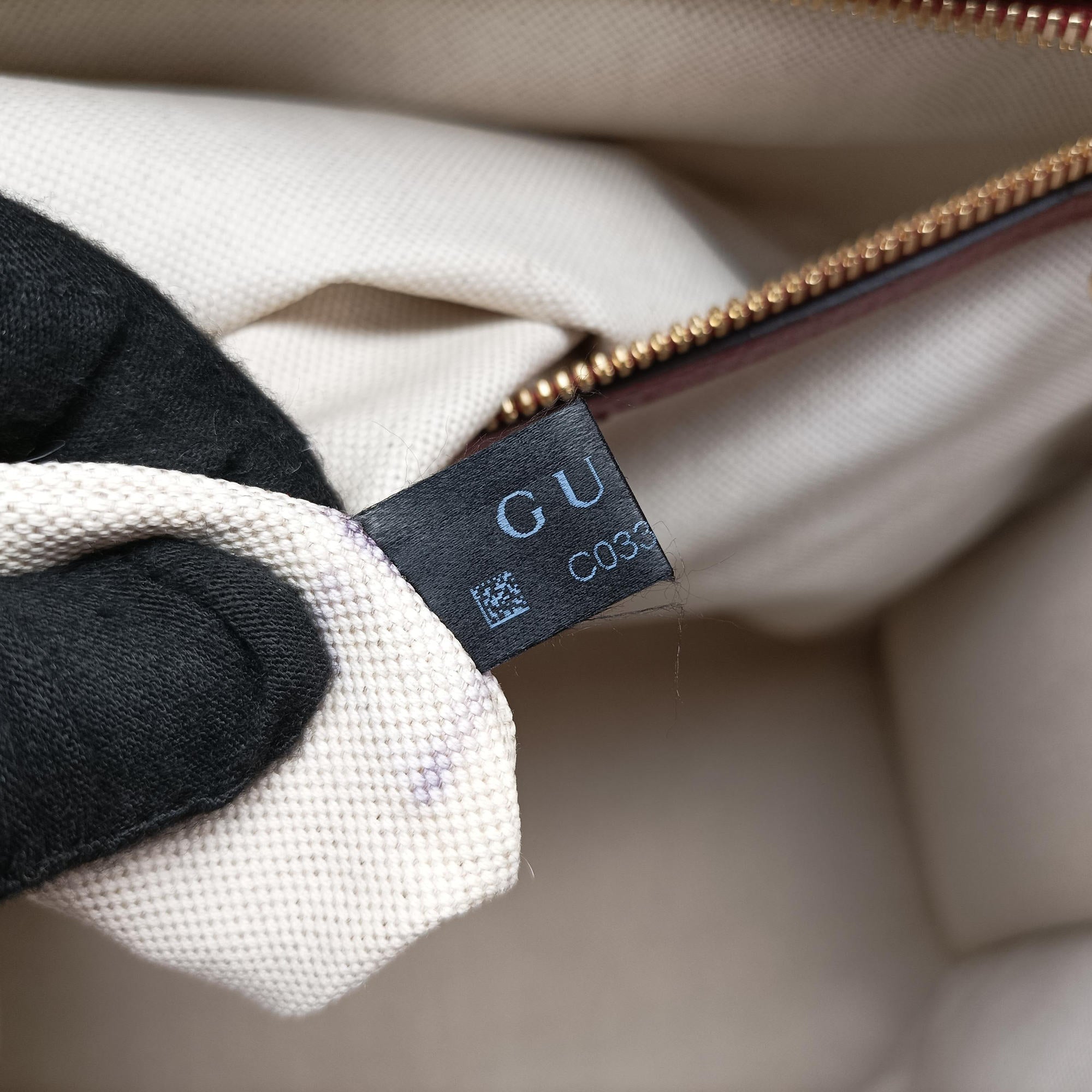 Pre-owned Gucci Doraemon Gucci Lunar New Year Beige Monogram × Cherry Red GG Supreme Canvas × Calfskin Leather 653952 shoulderbag | stylenewstar