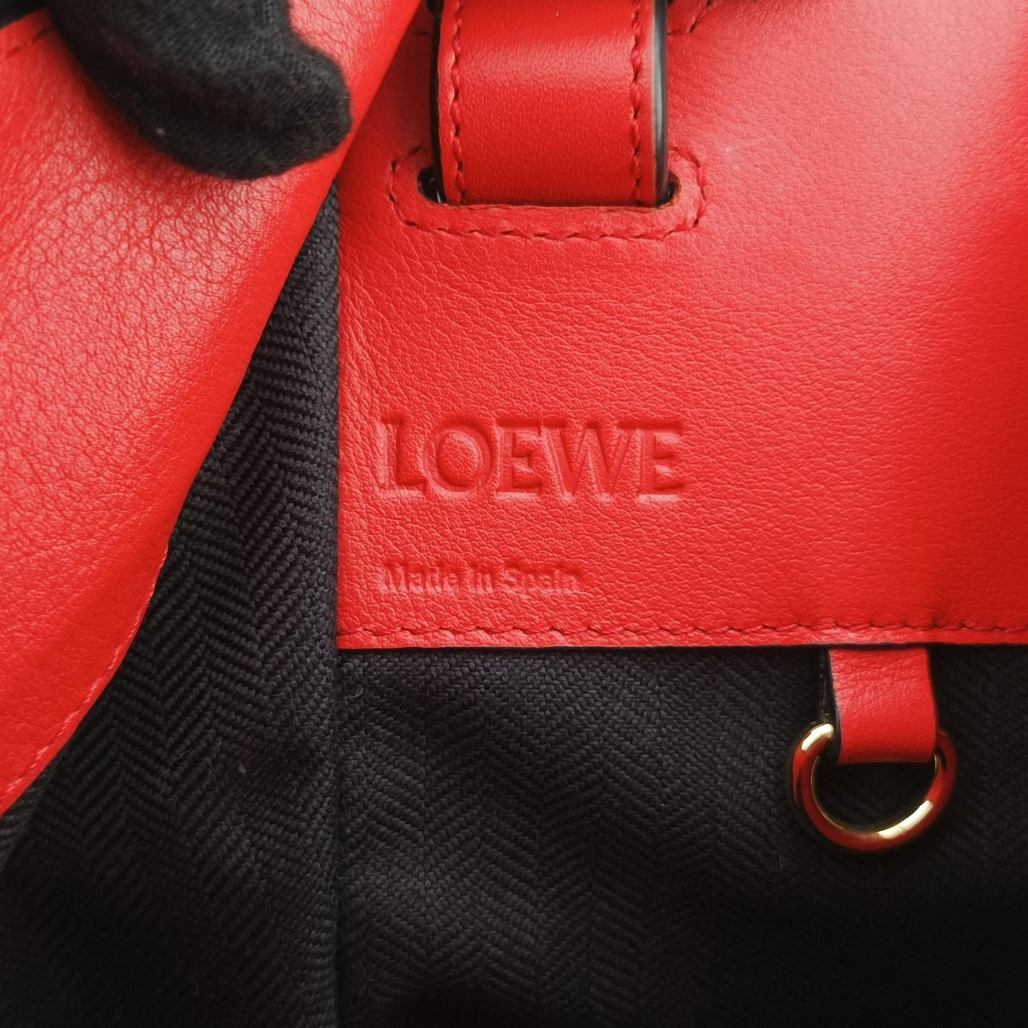 Vintage Loewe Hammock Medium Red Leather  shoulderbag | stylenewstar