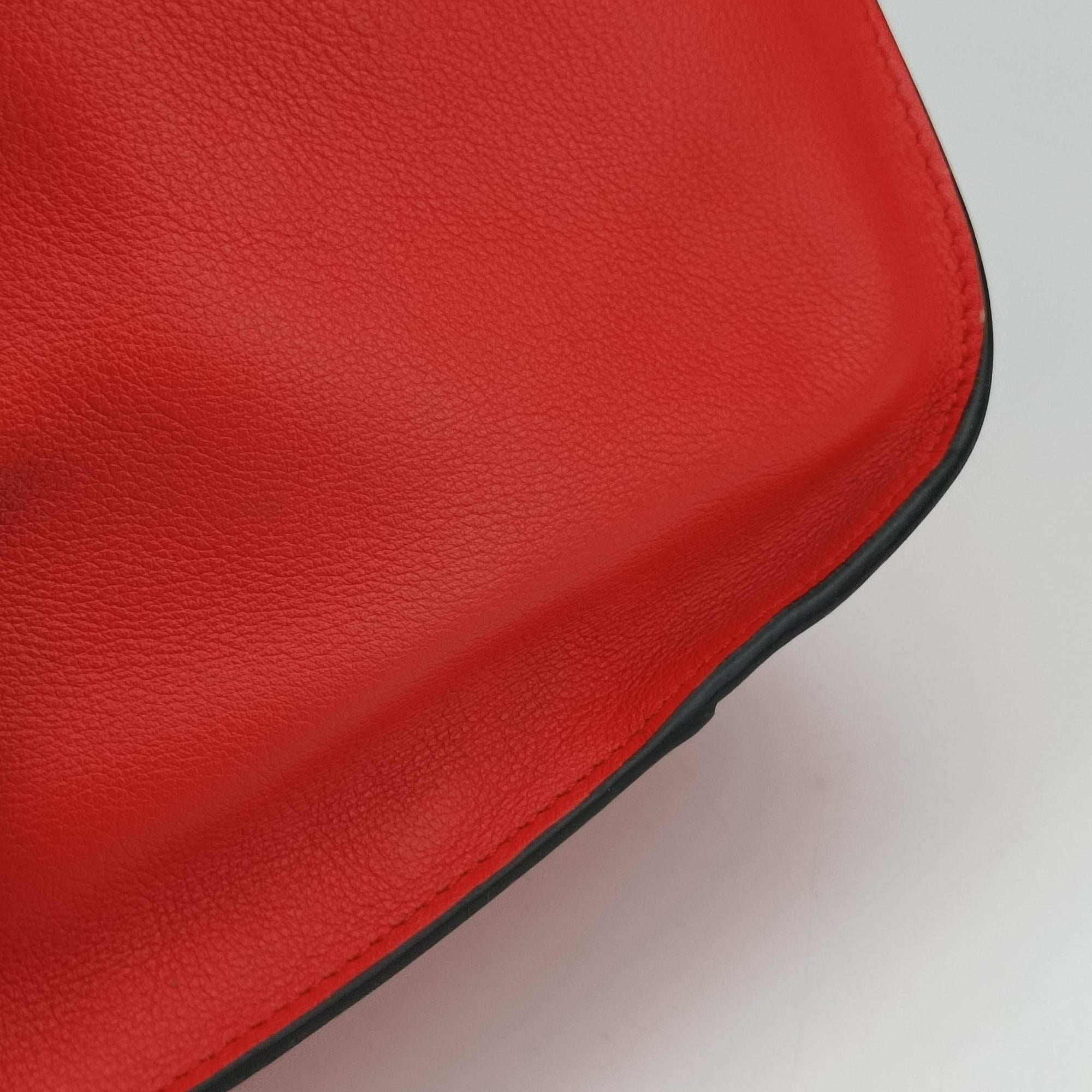 Vintage Loewe Hammock Medium Red Leather  shoulderbag | stylenewstar