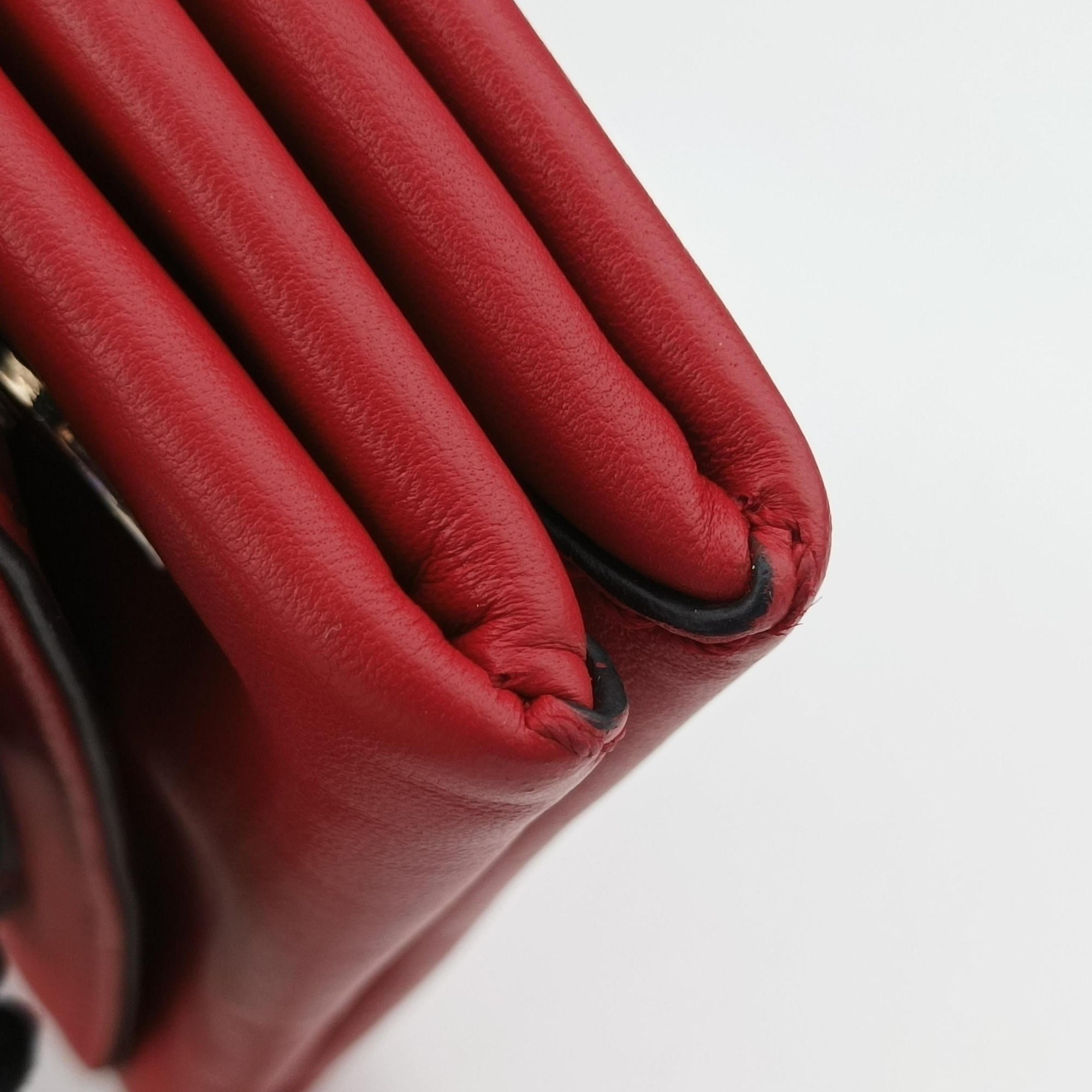 Secondhand Valentino Rockstud VA VA VOOM Red Leather  shoulderbag | stylenewstar