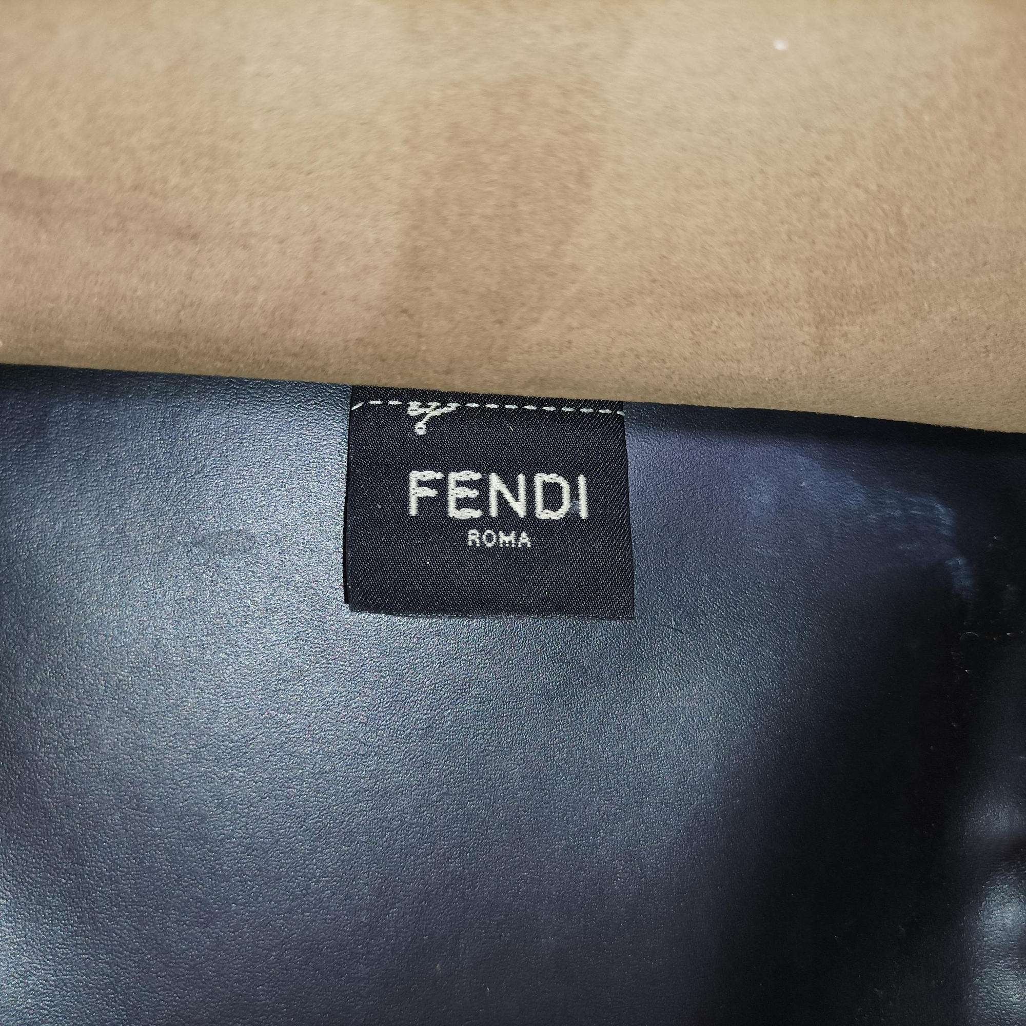 Vintage Fendi Sunshine Black Leather 8BH372 shoulderbag | stylenewstar