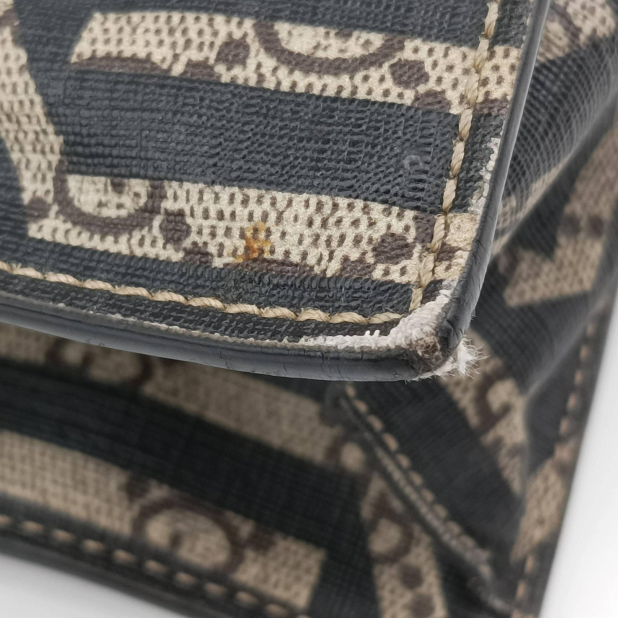 Pre-owned Gucci GG Supreme Bee Multicolour PVC coated canvas 450950 handbag | stylenewstar