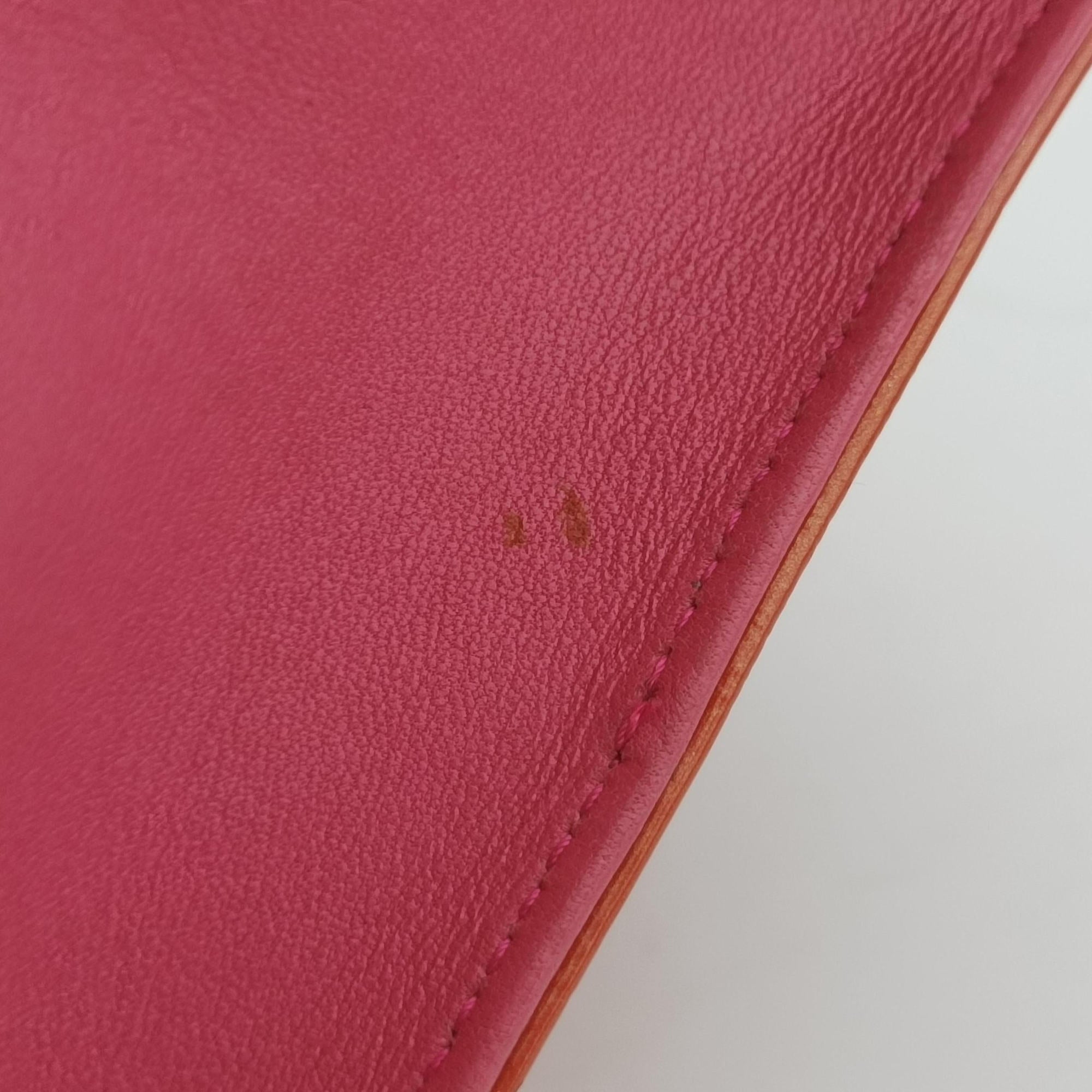 Secondhand Chanel Iconic Matelasse Pink Patent Leather A37156 shoulderbag | stylenewstar