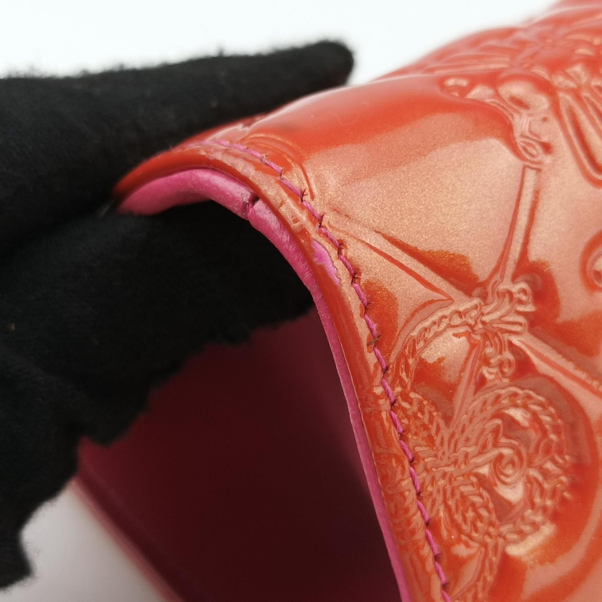 Secondhand Chanel Iconic Matelasse Pink Patent Leather A37156 shoulderbag | stylenewstar
