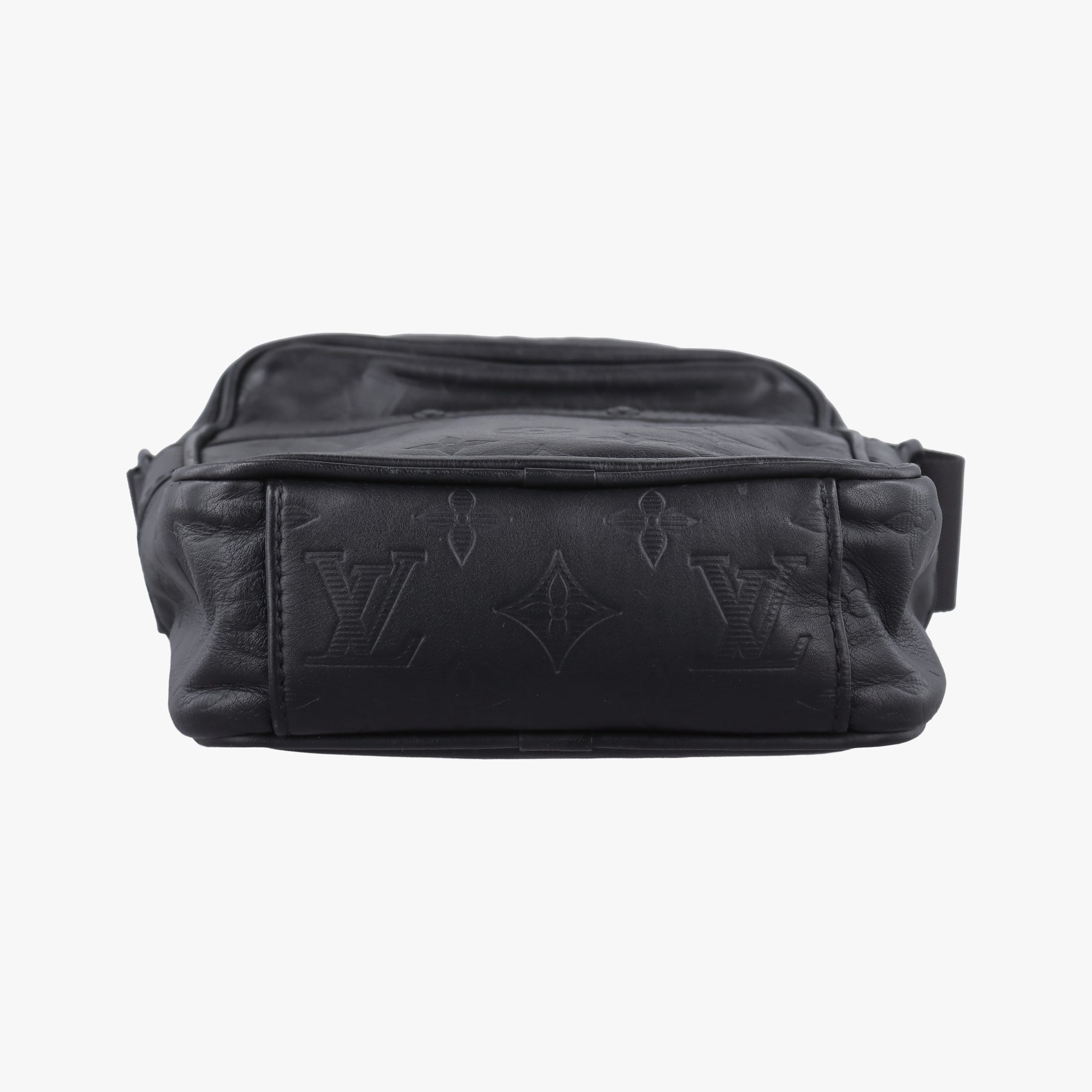 Pre-owned Louis Vuitton Danube PM Noir Monogram Shadow M43681 shoulderbag | stylenewstar