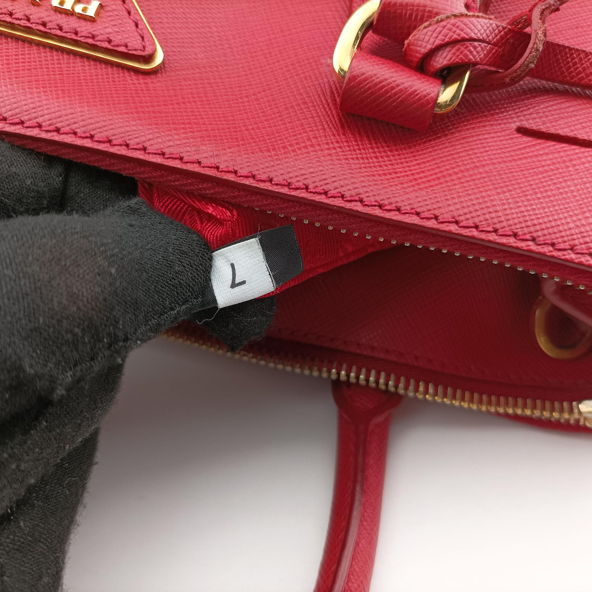 Pre-owned Prada Galleria Red SAFFIANO Leather BN1786 shoulderbag | stylenewstar