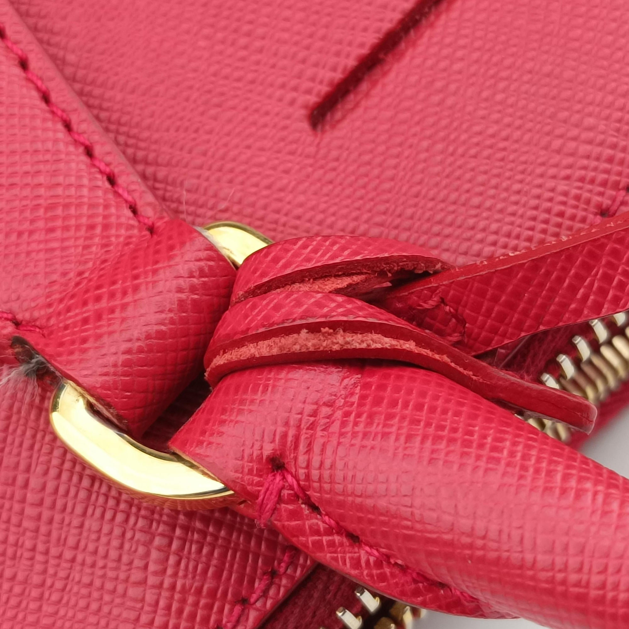 Pre-owned Prada Galleria Red SAFFIANO Leather BN1786 shoulderbag | stylenewstar