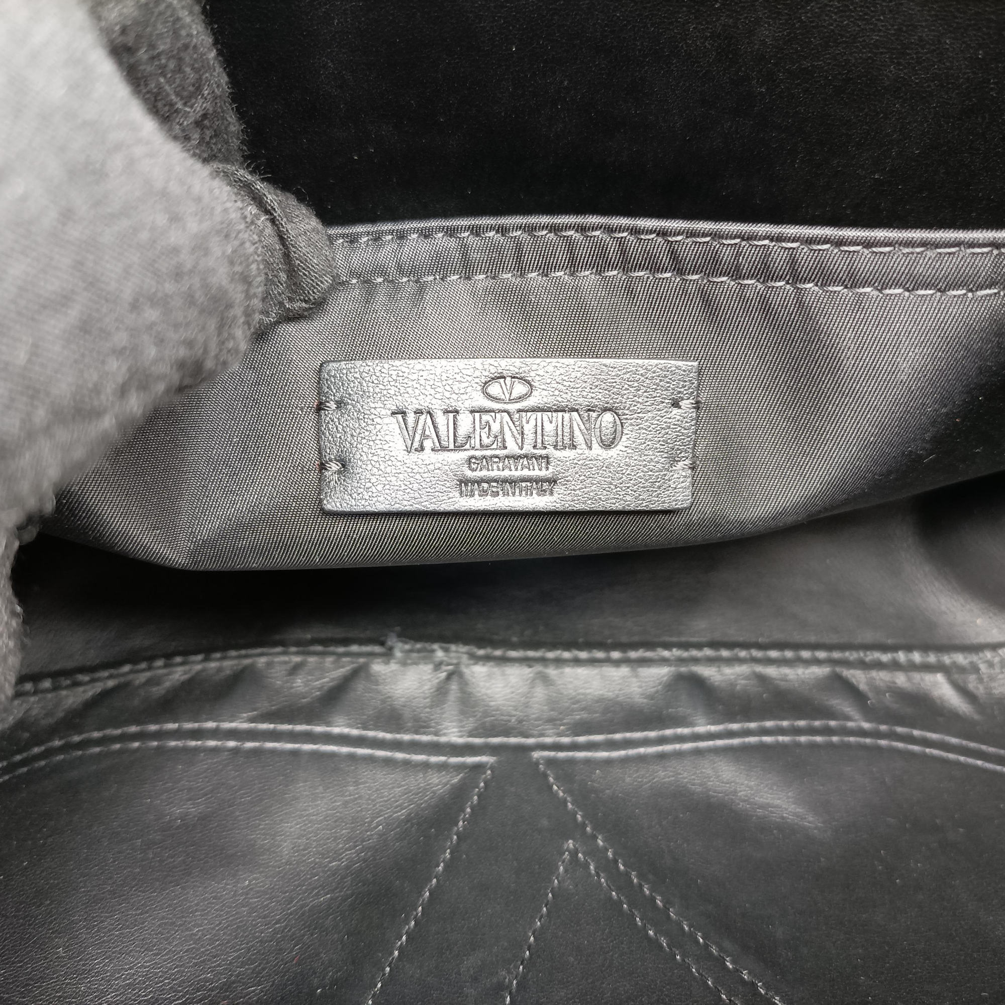Pre-owned Valentino VLogo Black Nylon × Calfskin Leather  shoulderbag | stylenewstar