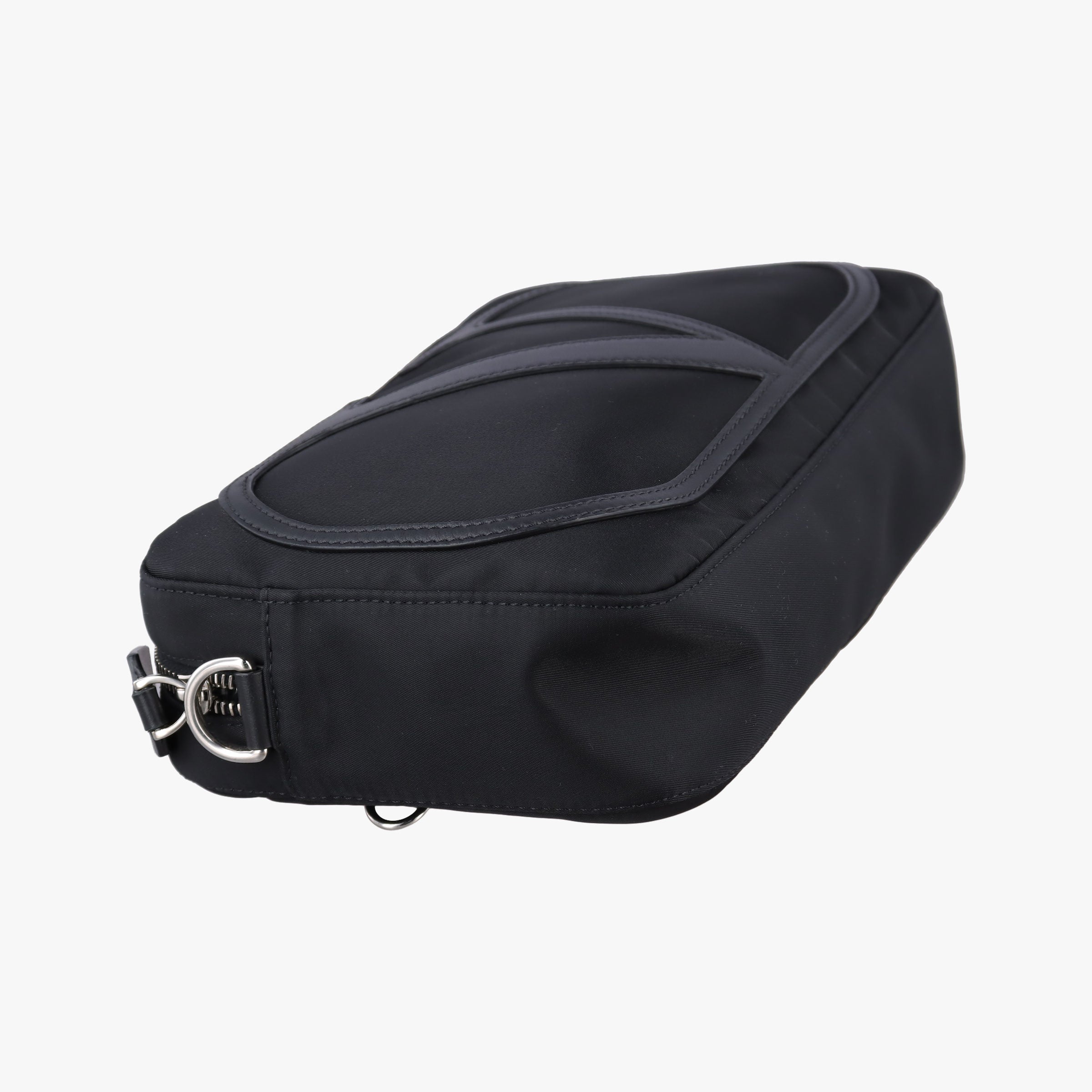 Pre-owned Valentino VLogo Black Nylon × Calfskin Leather  shoulderbag | stylenewstar