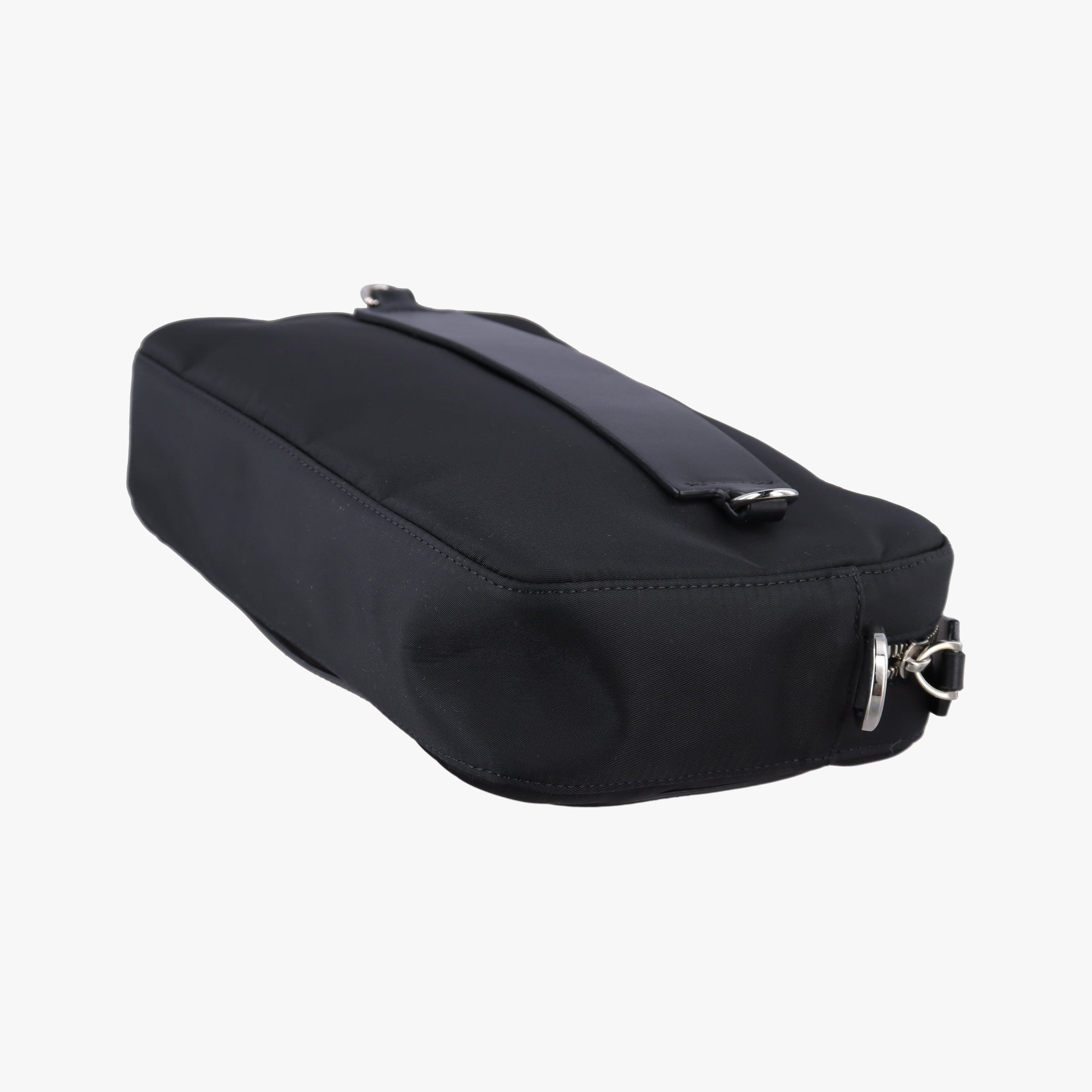 Pre-owned Valentino VLogo Black Nylon × Calfskin Leather  shoulderbag | stylenewstar