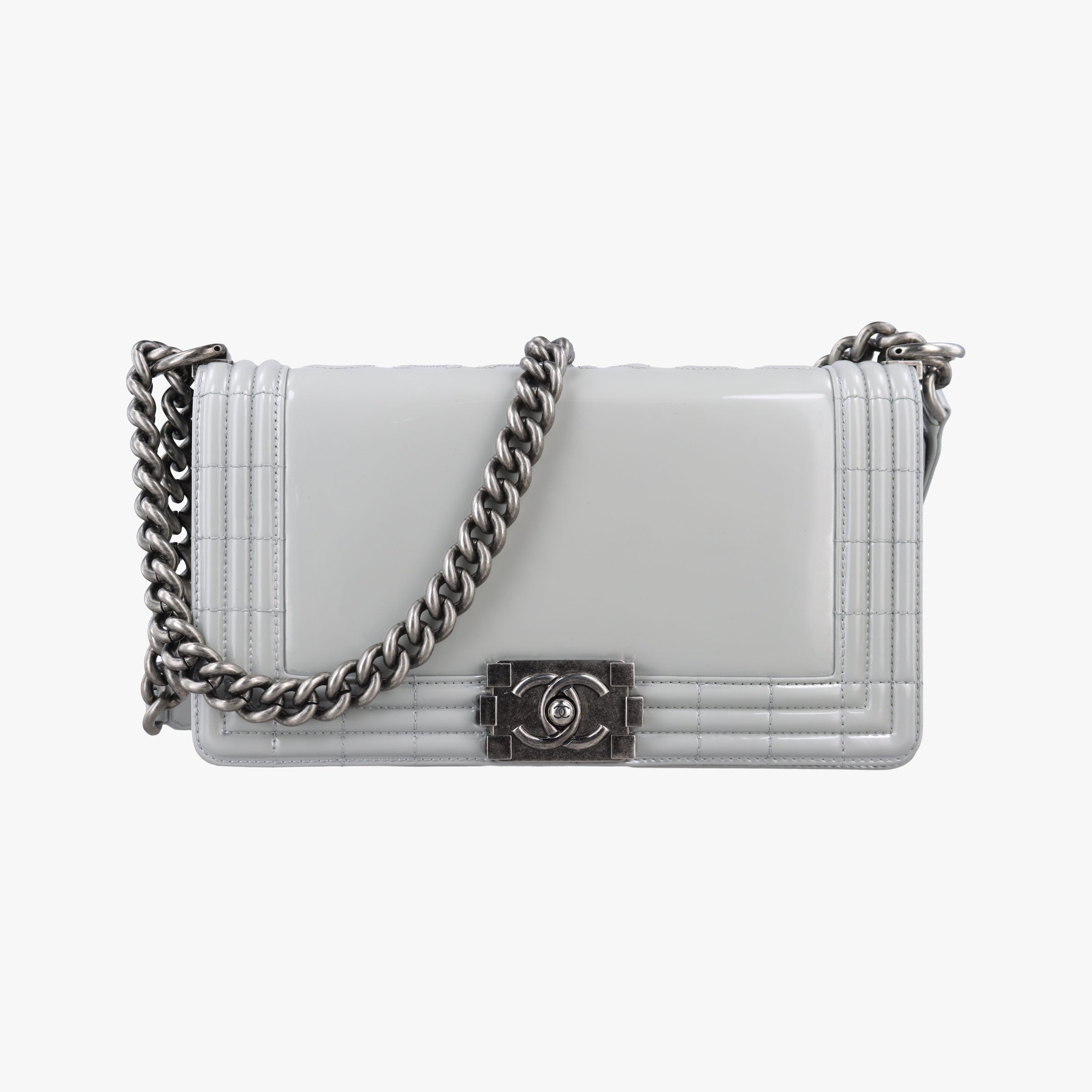 Pre-owned Chanel BOY CHANEL Grey Patent Leather A67018 shoulderbag | stylenewstar