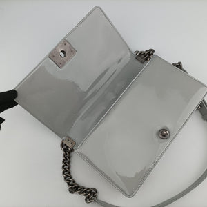 Pre-owned Chanel BOY CHANEL Grey Patent Leather A67018 shoulderbag | stylenewstar