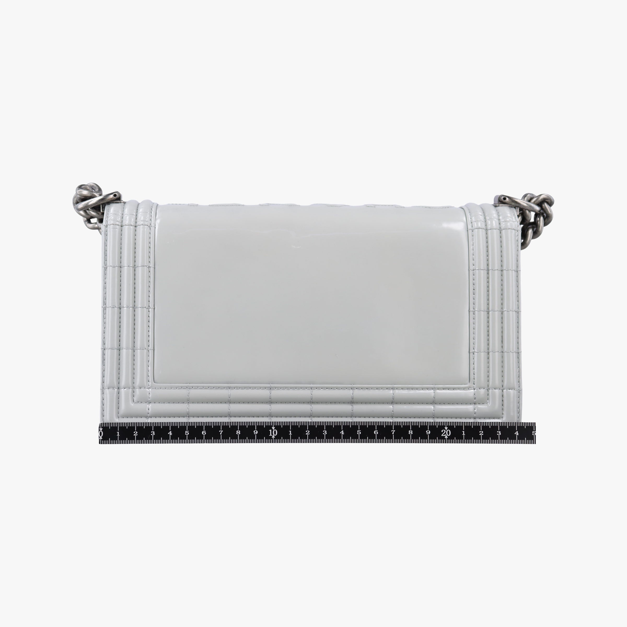 Pre-owned Chanel BOY CHANEL Grey Patent Leather A67018 shoulderbag | stylenewstar