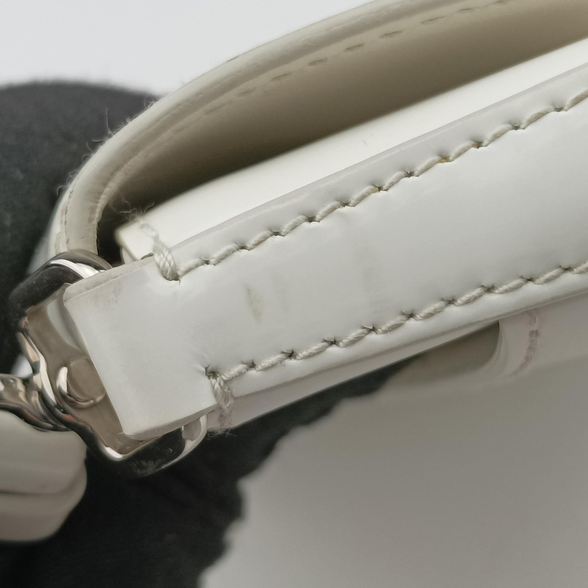 Pre-owned Prada Cleo Flap White Leather  shoulderbag | stylenewstar