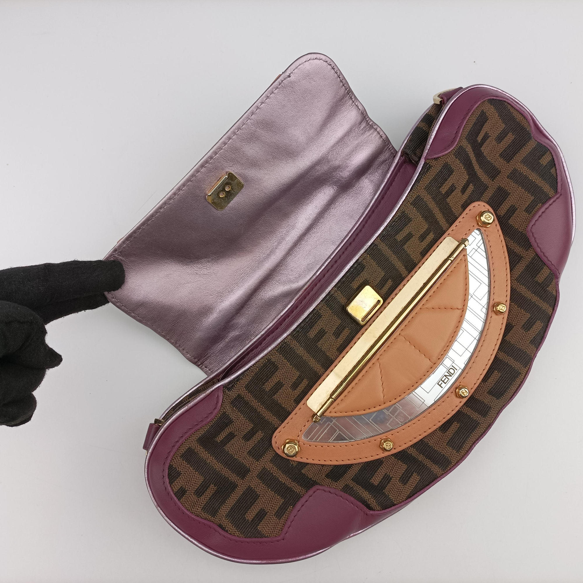 Pre-owned Fendi Zucca Vanity Mirror beige×Brown×purple canvas×leather 8BN133 shoulderbag | stylenewstar