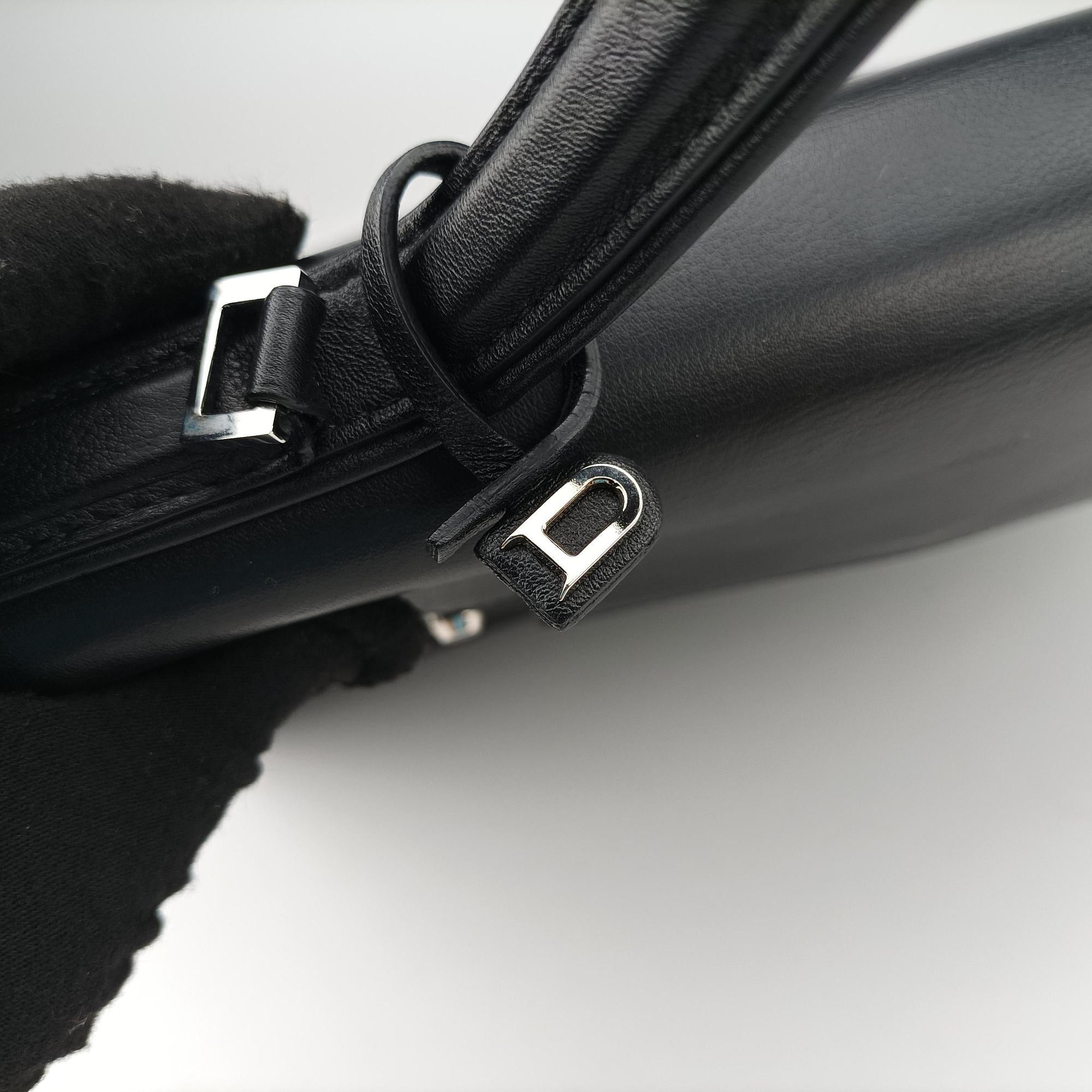Secondhand Delvaux Tampete Black Leather  shoulderbag | stylenewstar