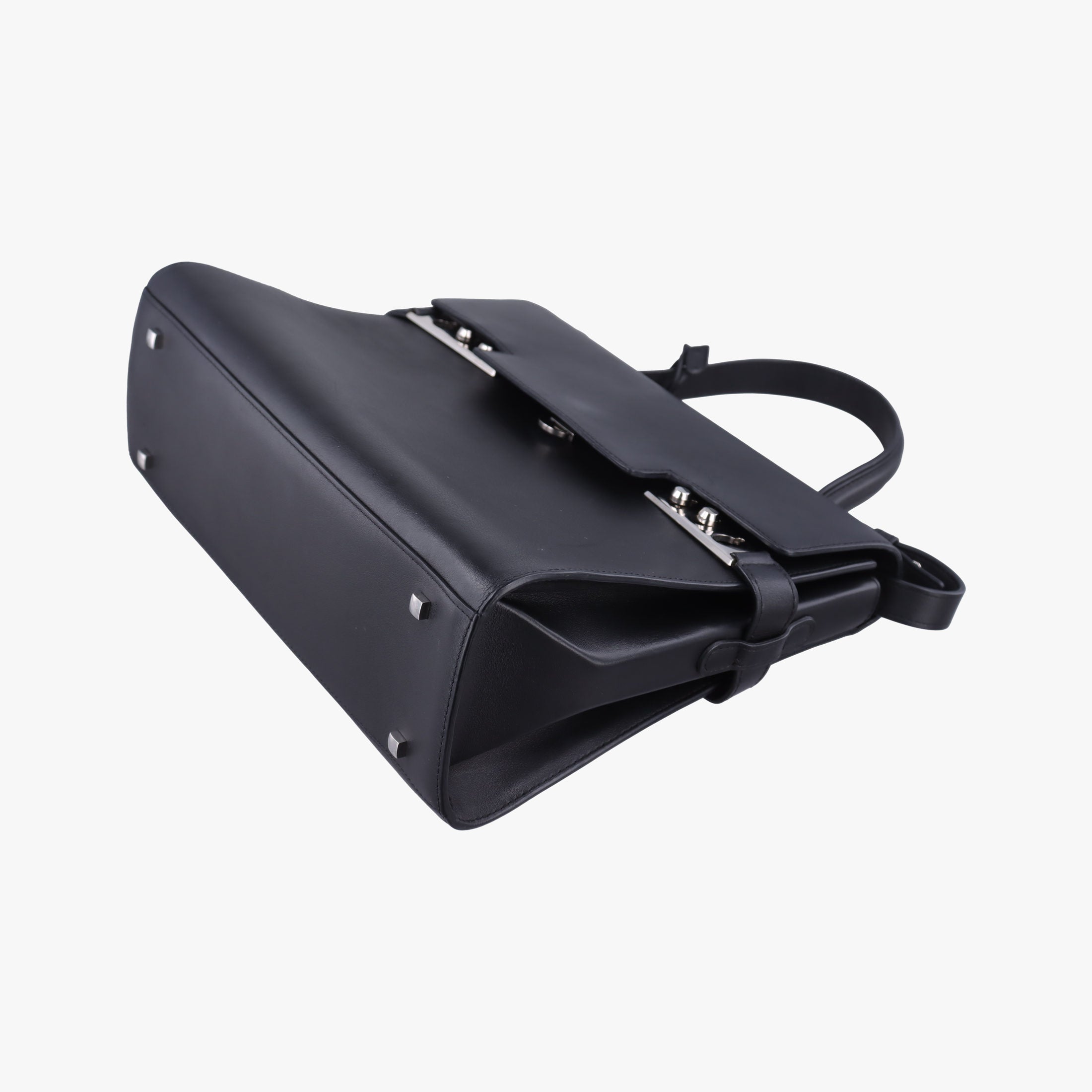 Secondhand Delvaux Tampete Black Leather  shoulderbag | stylenewstar