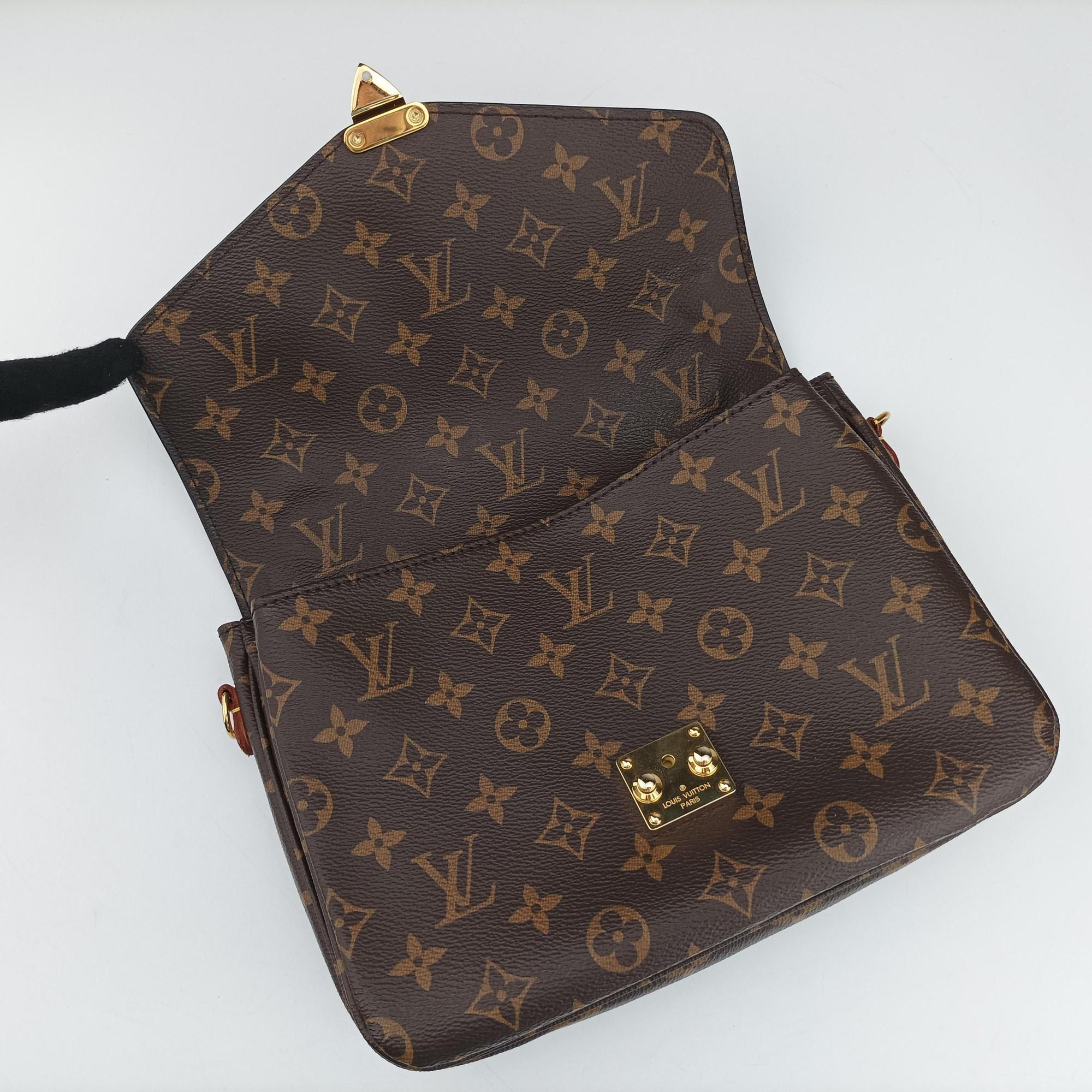 Pre-owned Louis Vuitton Pochette Metis MM Brown Monogram Canvas M44875 shoulderbag | stylenewstar
