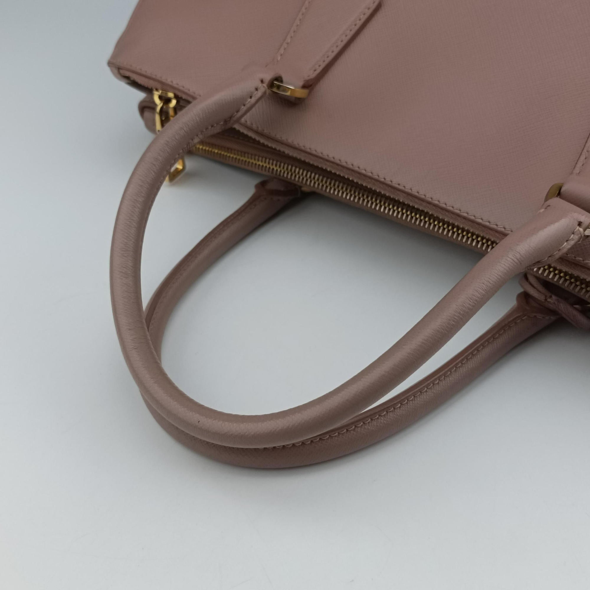 Secondhand Prada Galleria Pink SAFFIANO Leather BN1786 shoulderbag | stylenewstar