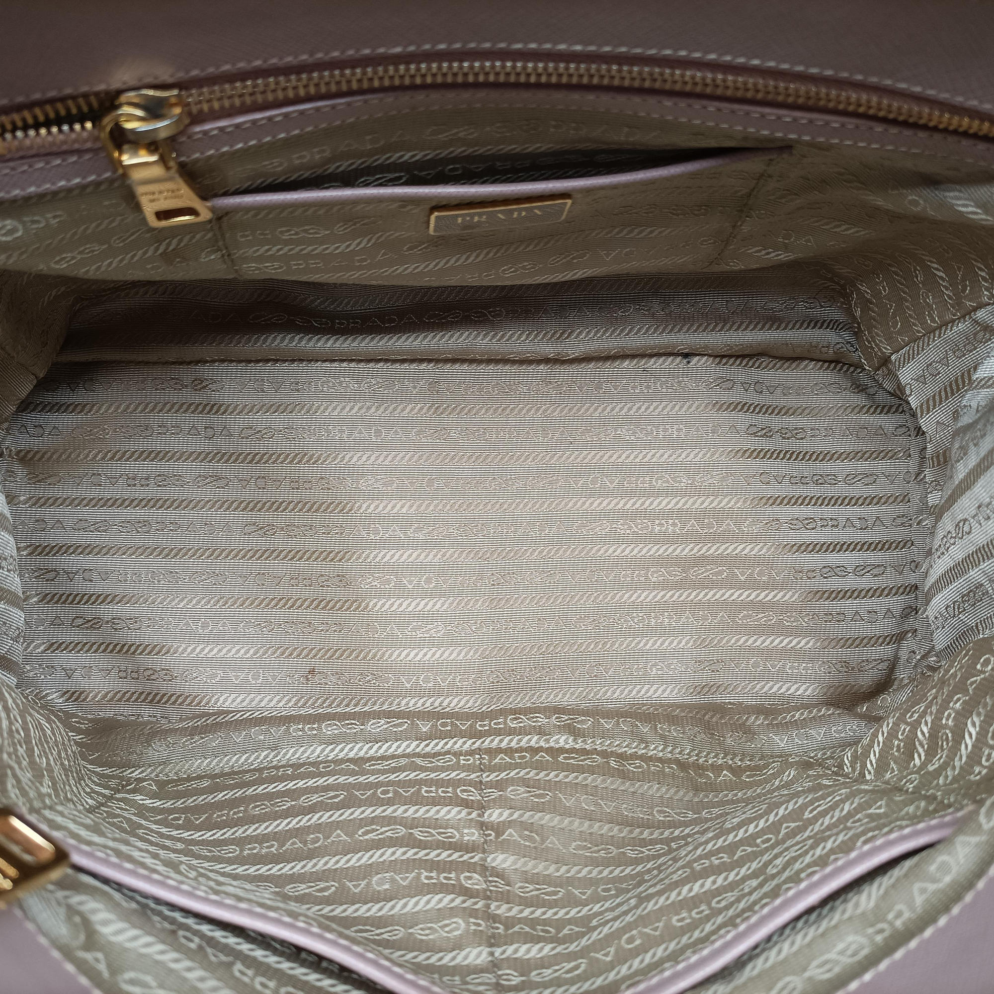 Secondhand Prada Galleria Pink SAFFIANO Leather BN1786 shoulderbag | stylenewstar