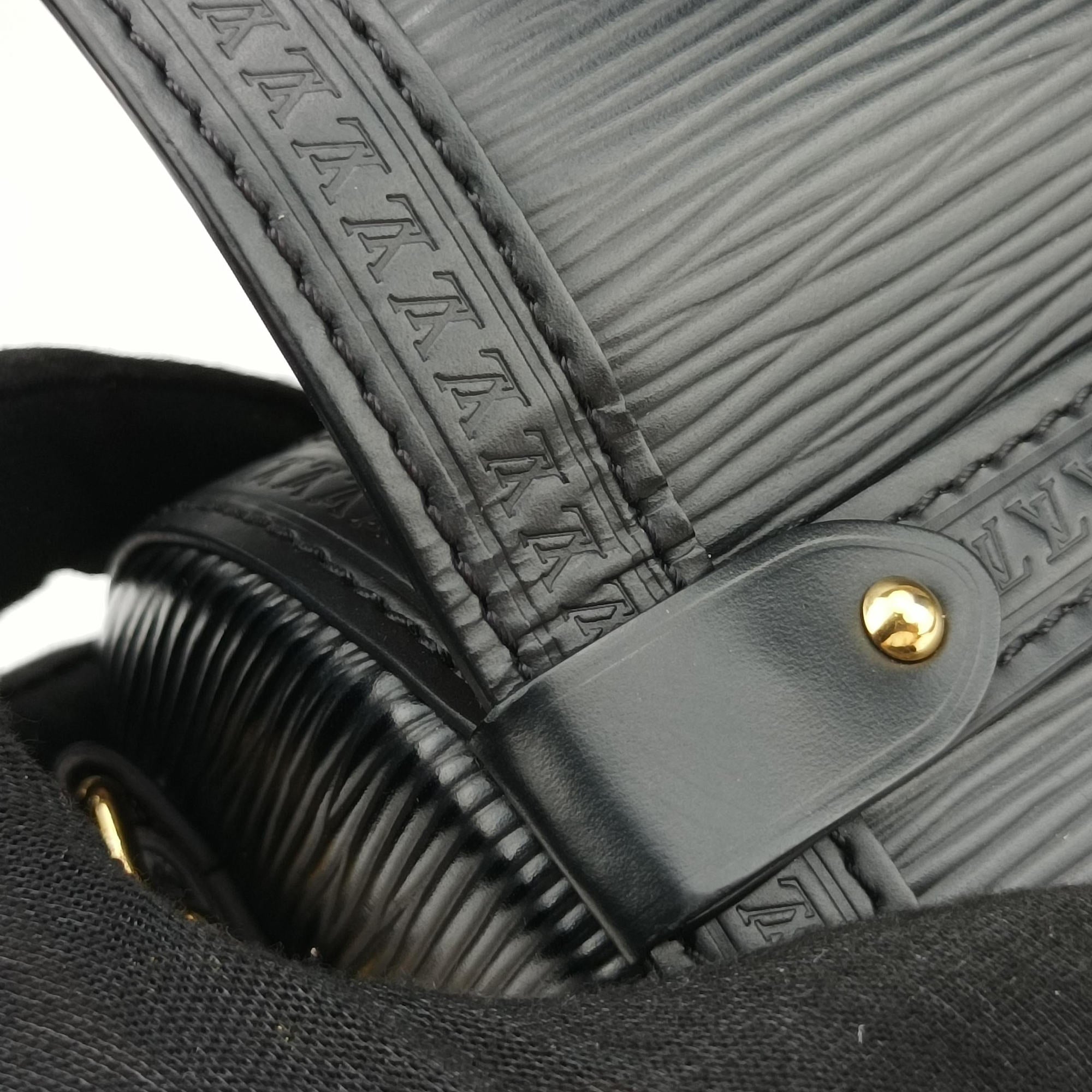 Vintage Louis Vuitton Papillon Trunk Noir Epi M58655 shoulderbag | stylenewstar