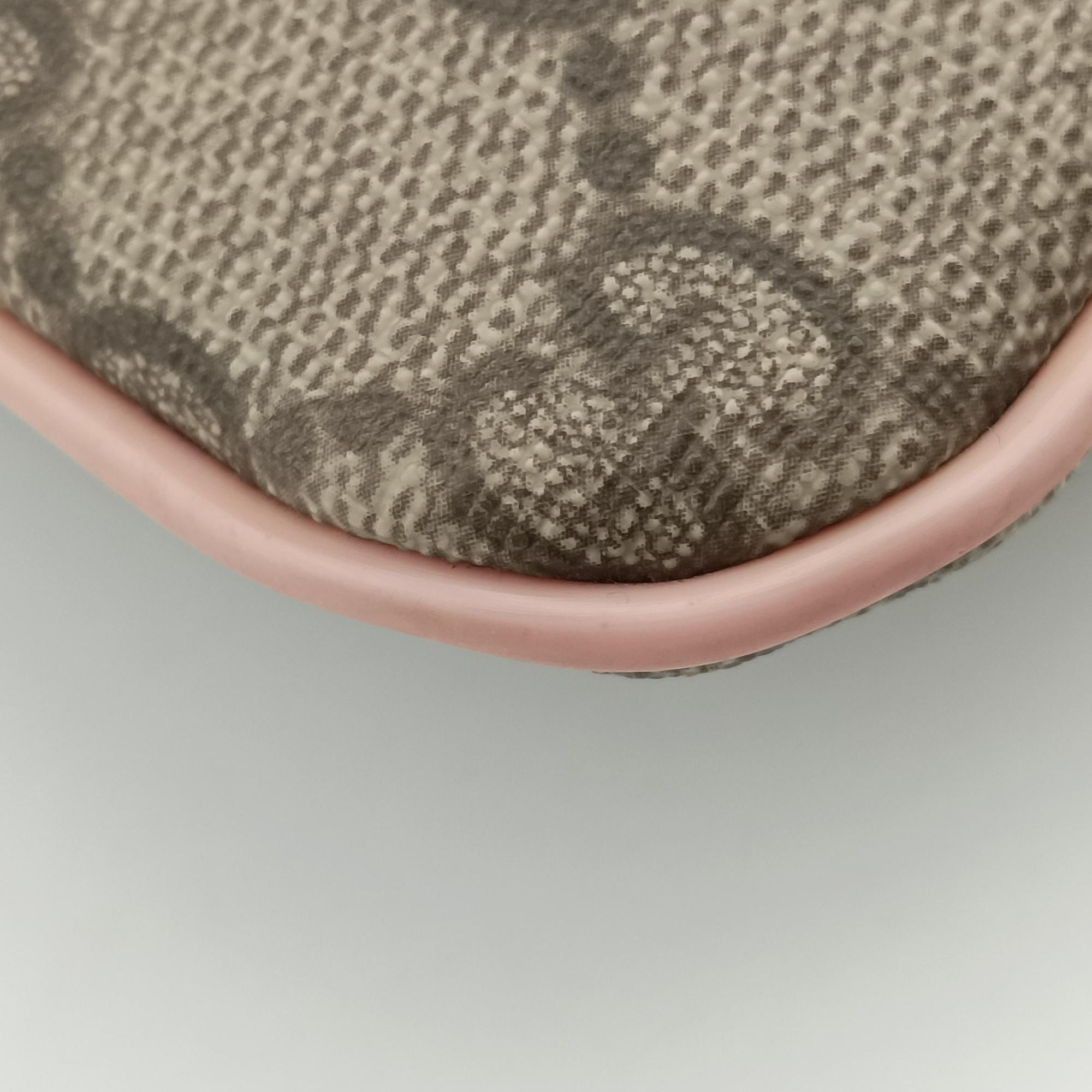 Pre-owned Gucci GG Plus GG Supreme Brown×Pink PVC coated canvas 201446 shoulderbag | stylenewstar