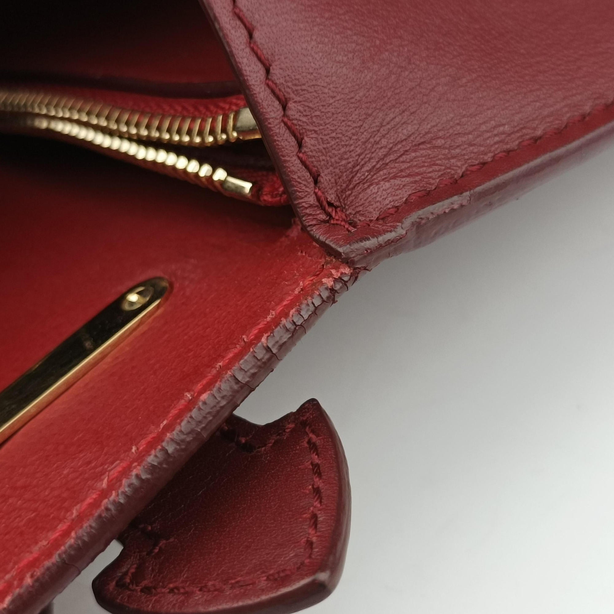 Secondhand Ferragamo Gancino Burgundy Leather  shoulderbag | stylenewstar
