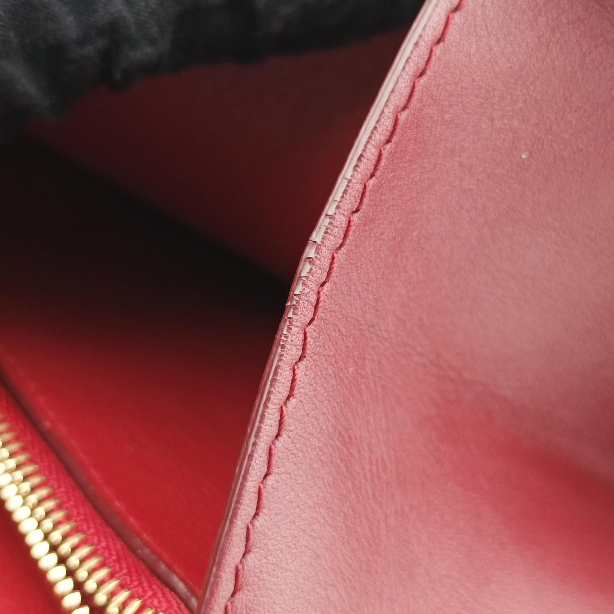 Secondhand Ferragamo Gancino Burgundy Leather  shoulderbag | stylenewstar