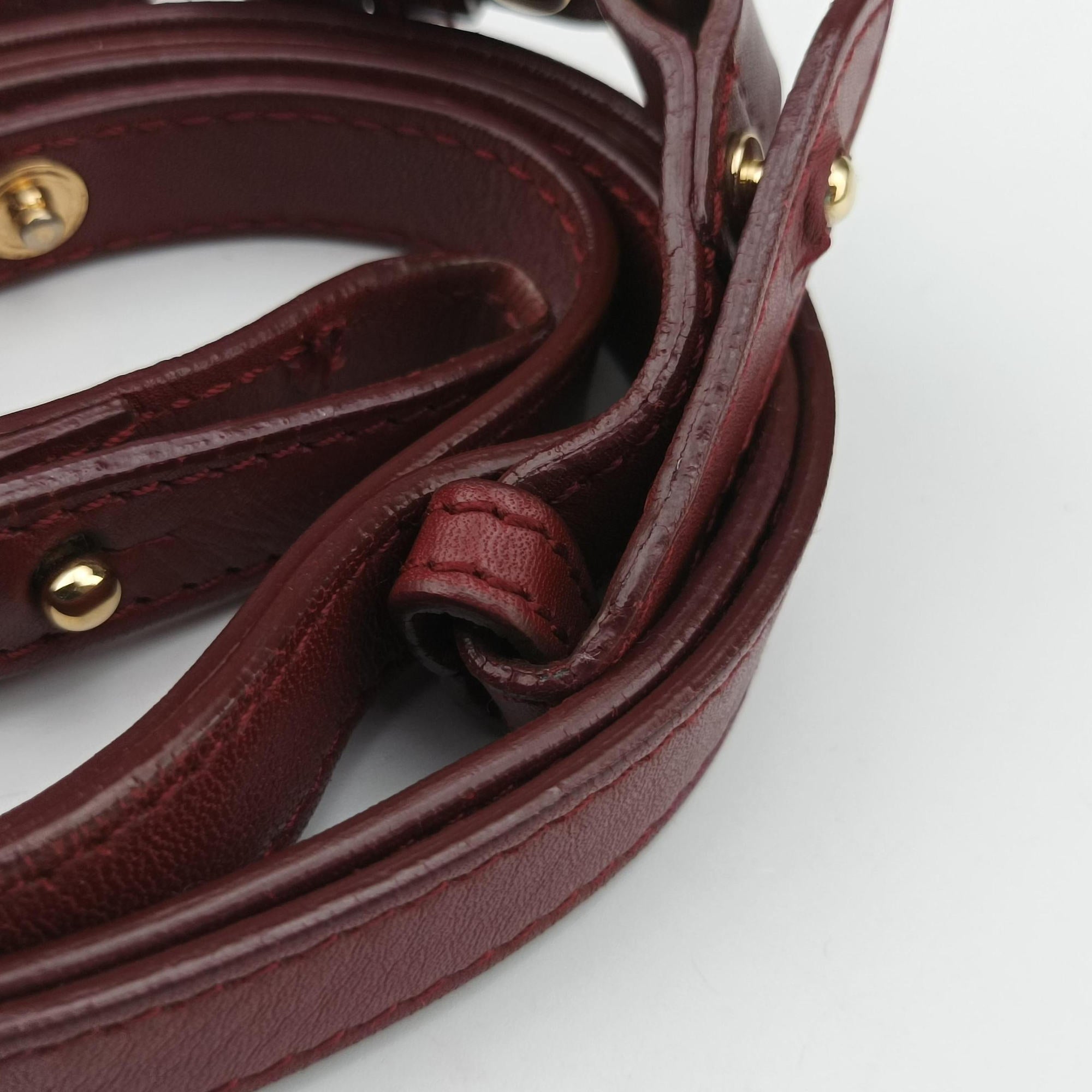 Secondhand Ferragamo Gancino Burgundy Leather  shoulderbag | stylenewstar